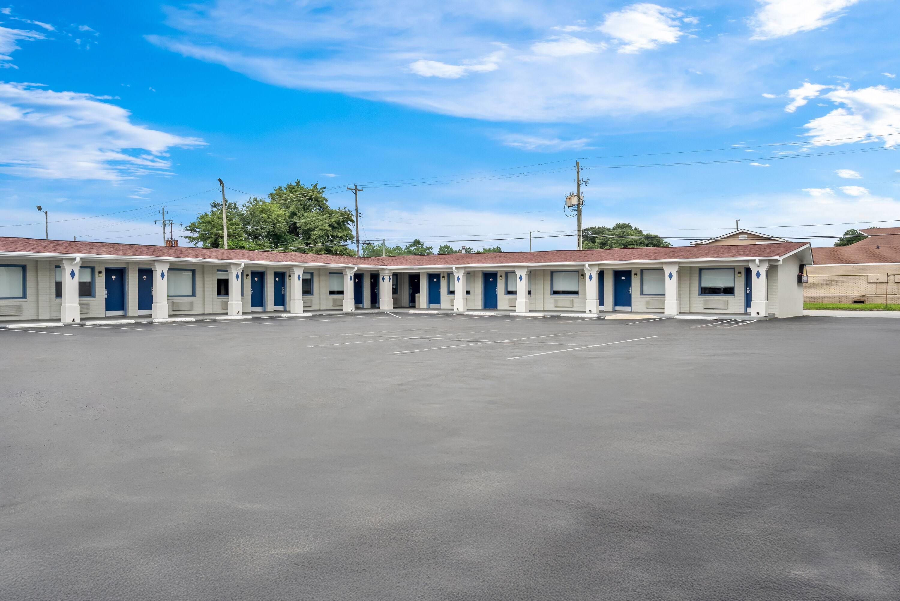 Vista Exterior Days Inn by Wyndham Jacksonville NC