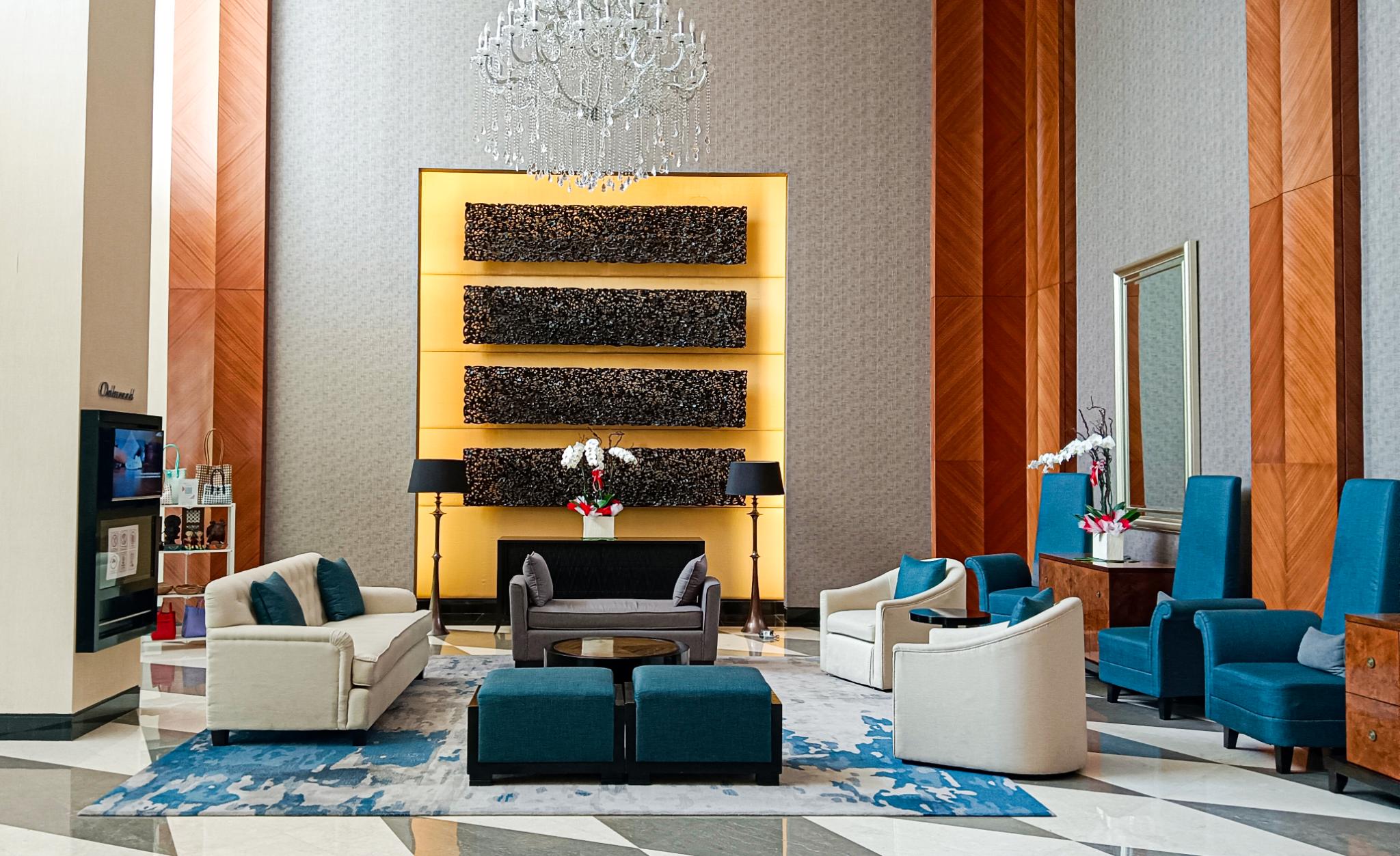 Vista Lobby Oakwood Premier Cozmo Jakarta