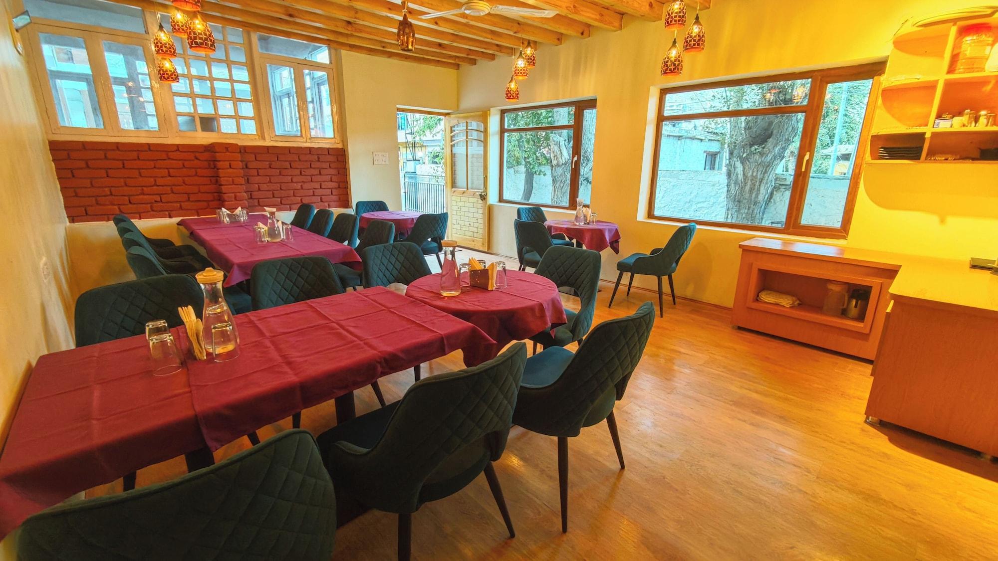 Restaurant Hotel Ech Aar, Kargil