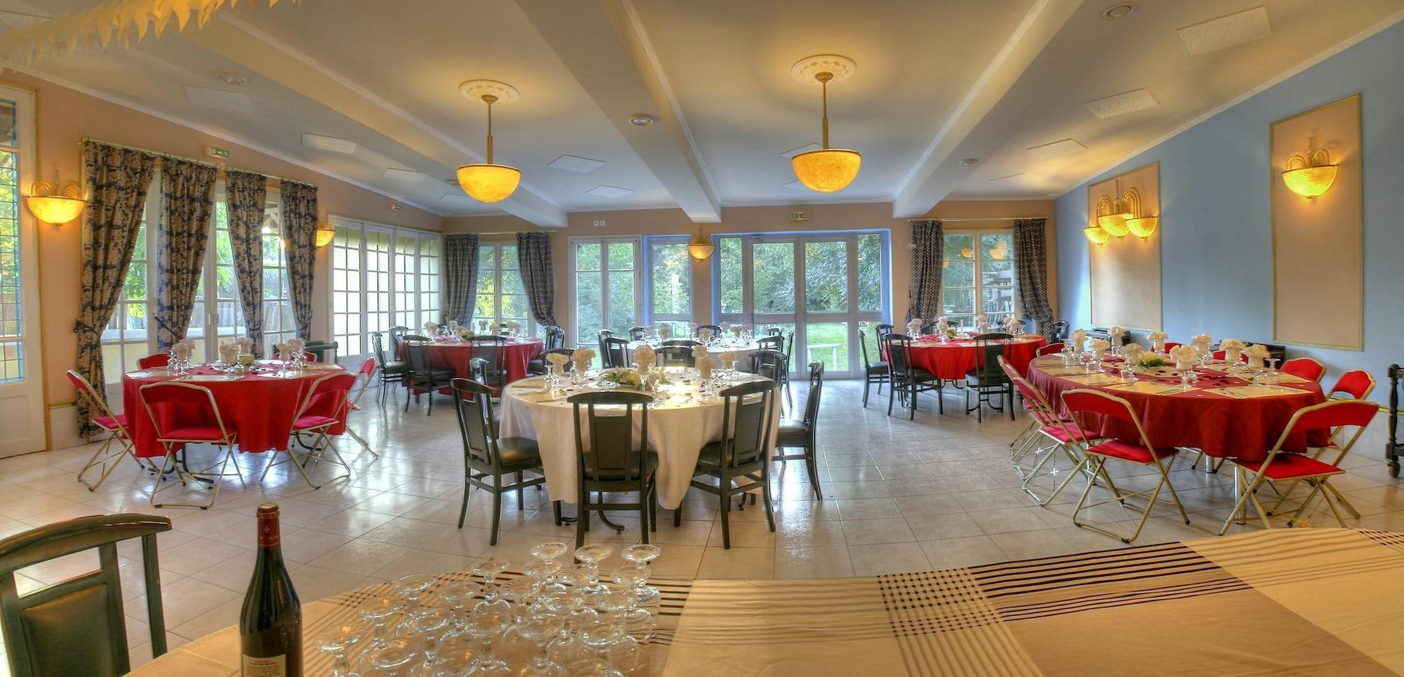 Salón de Baile Auberge des Ecluses