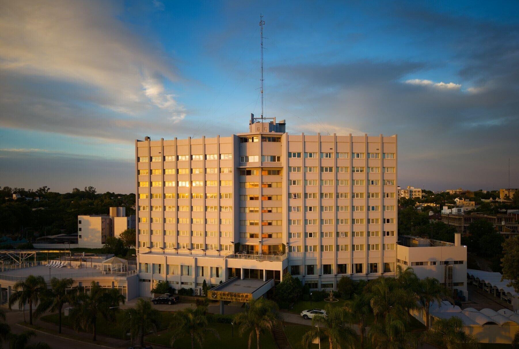 Vista Exterior Intersur Colon