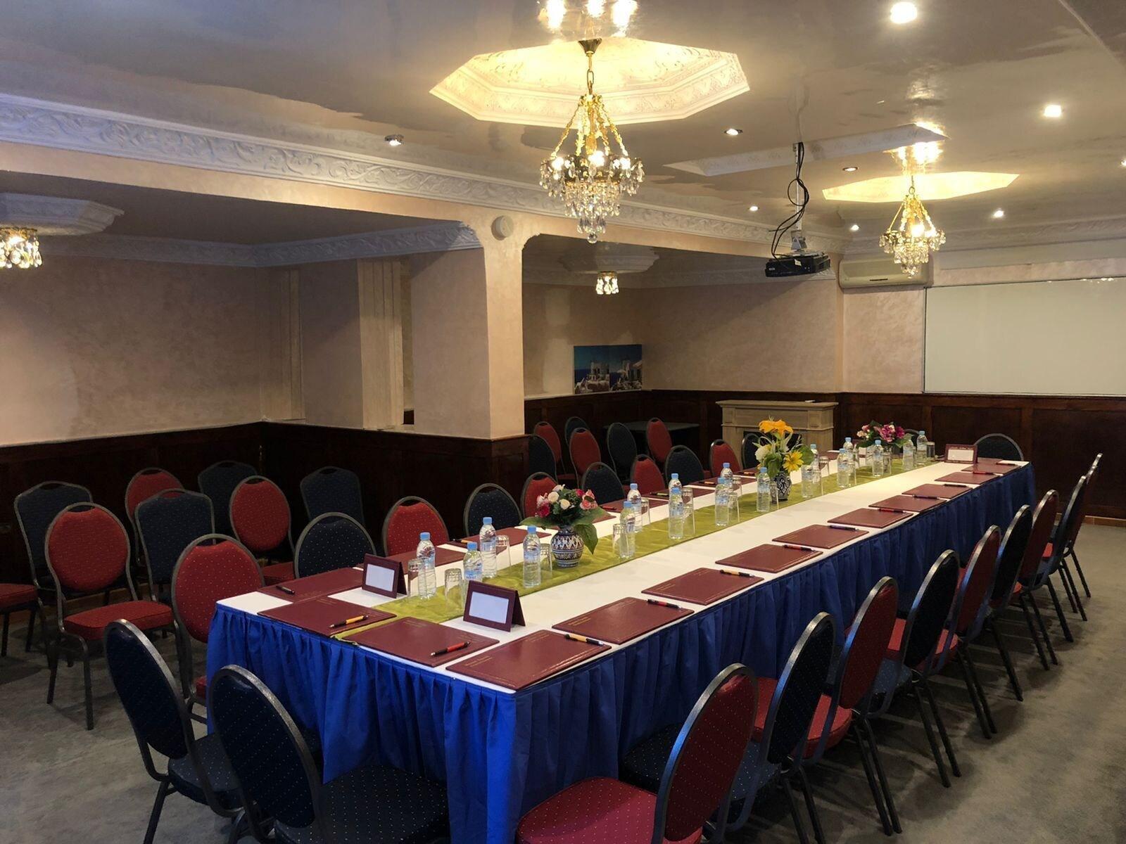 Sala de Reuniones Hotel Tarek