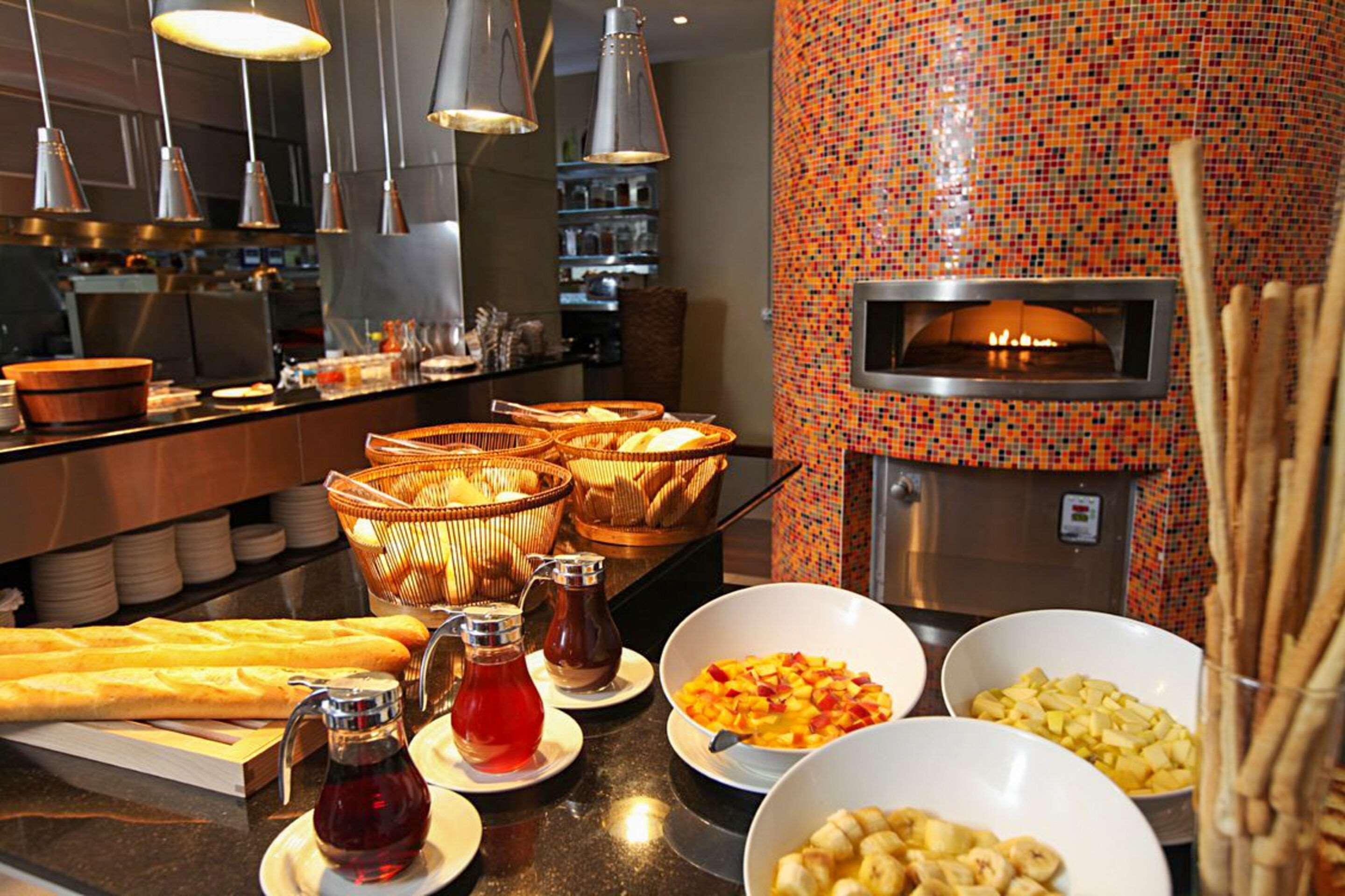 Restaurant Four Points by Sheraton San Jose Costa Rica