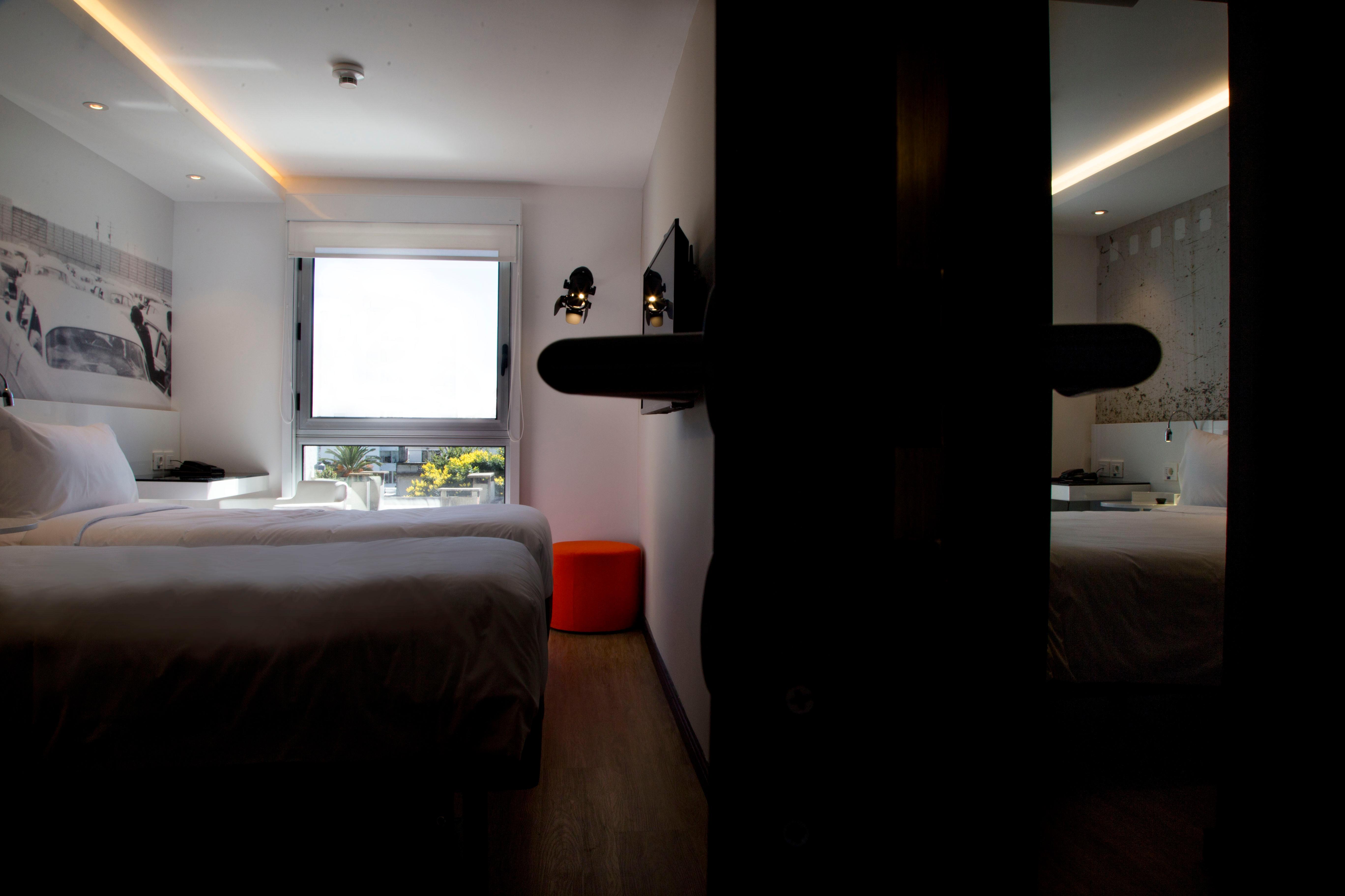 Habitación ibis styles Montevideo Biarritz Hotel
