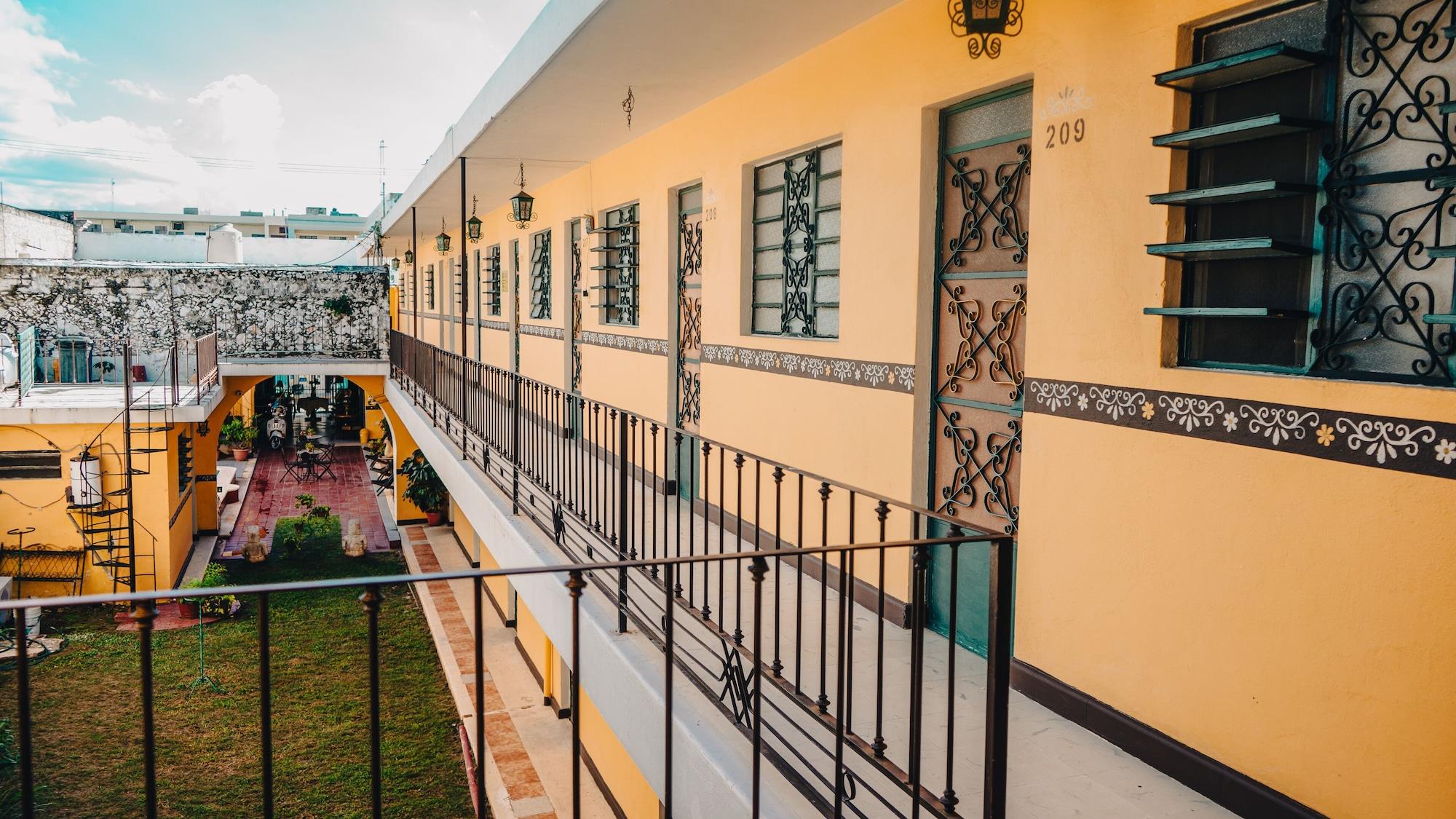 Varios Hotel Mucuy