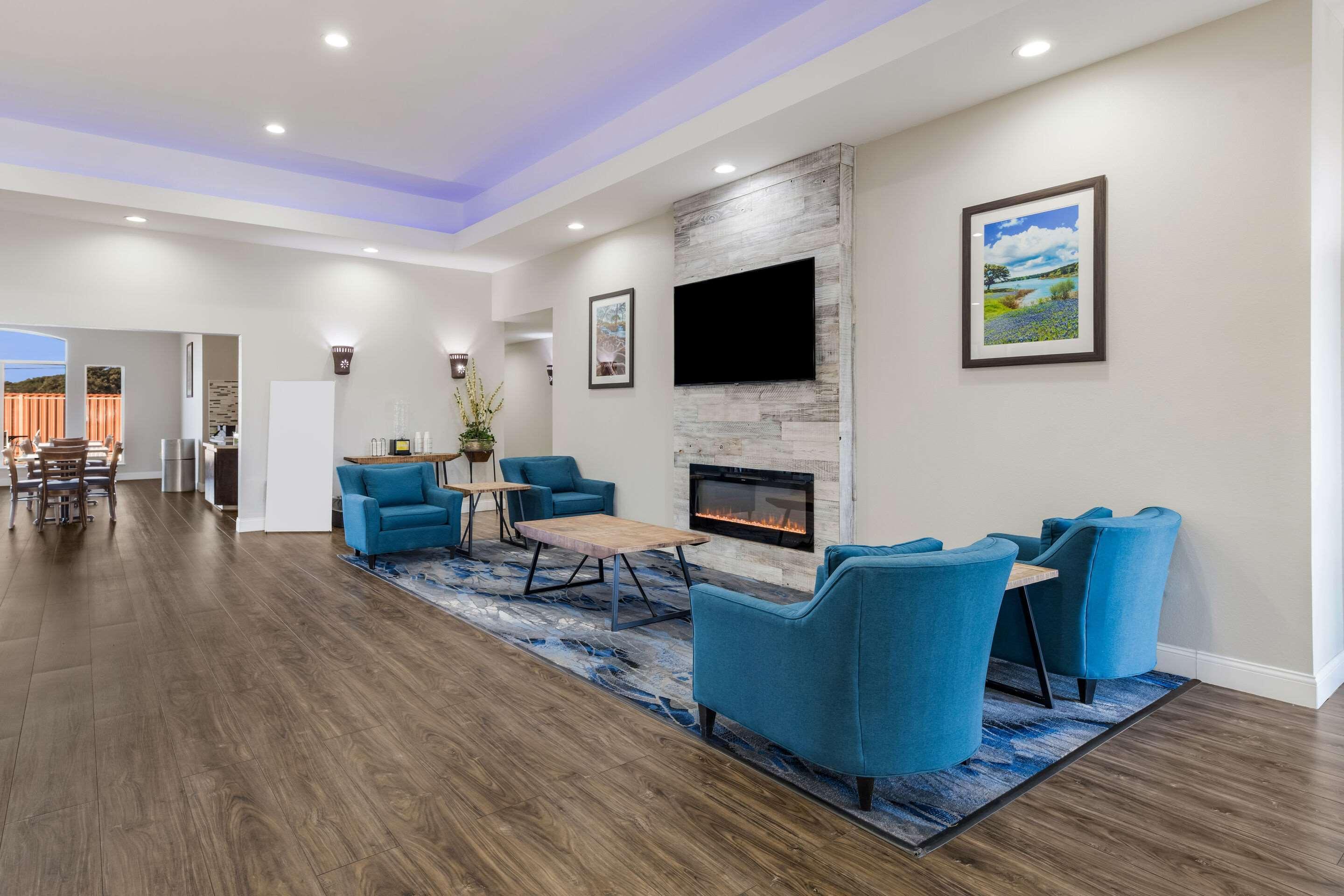 Vista Lobby Quality Inn
