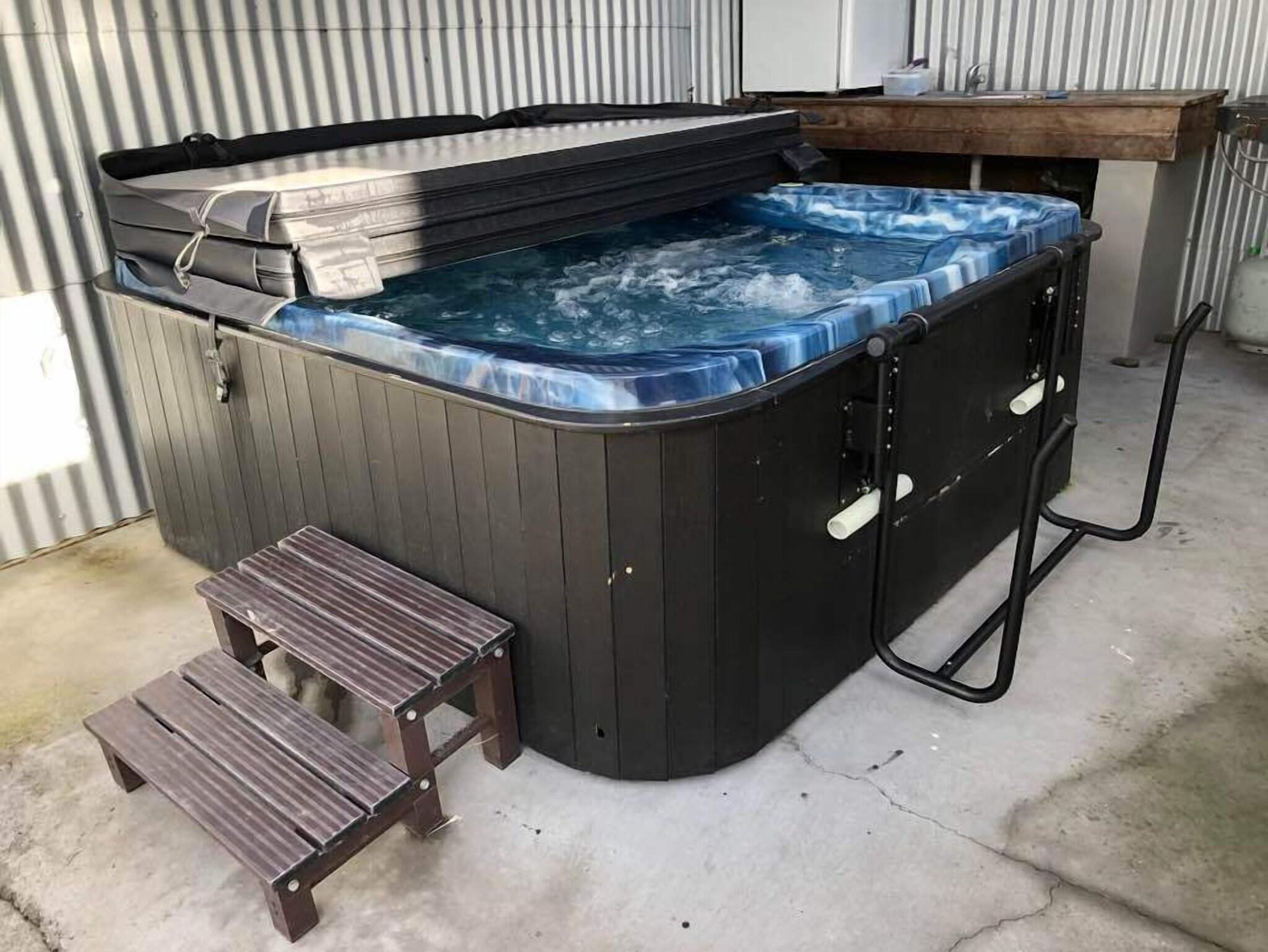 Vista Piscina Central Court Motel