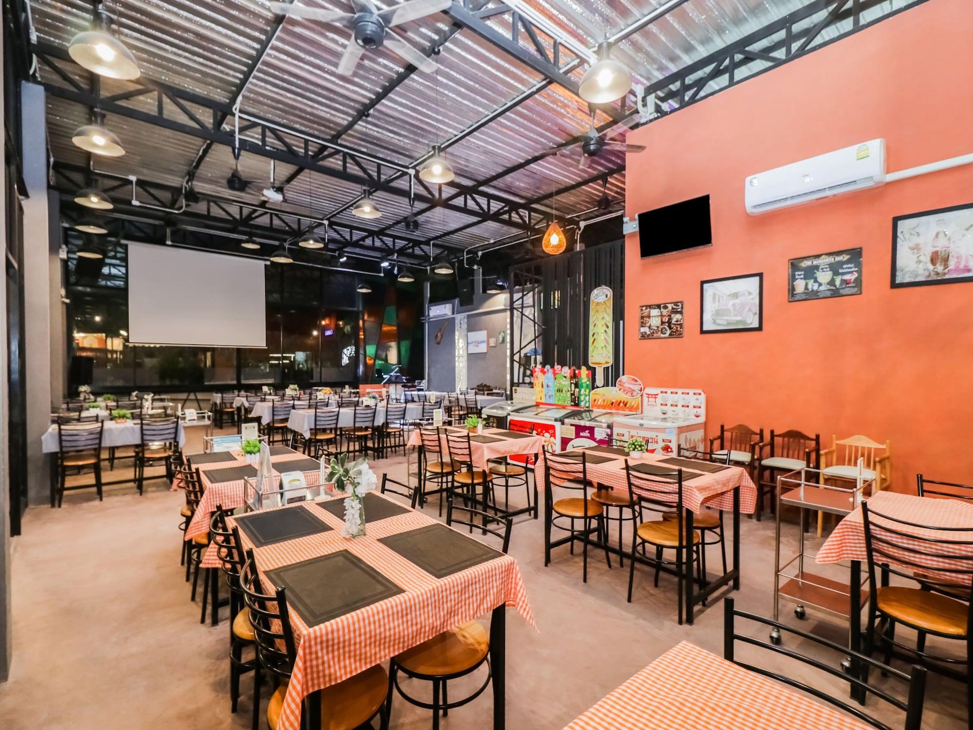 Restaurant Baan Noppadol Hua Hin Loft Hotel