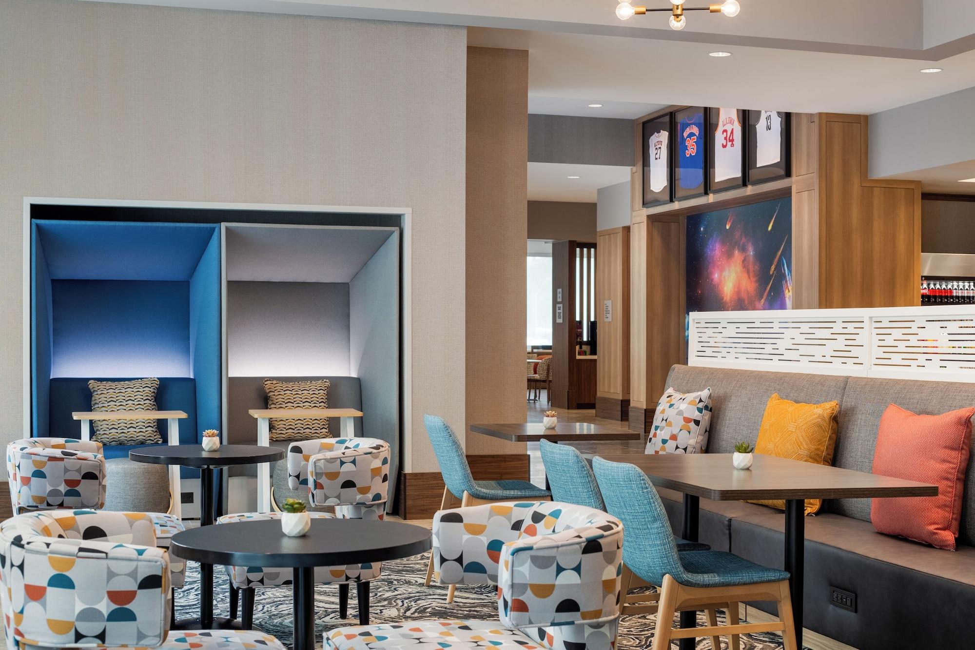 Vista Lobby Home2 Suites by Hilton Houston Downtown Convention Center