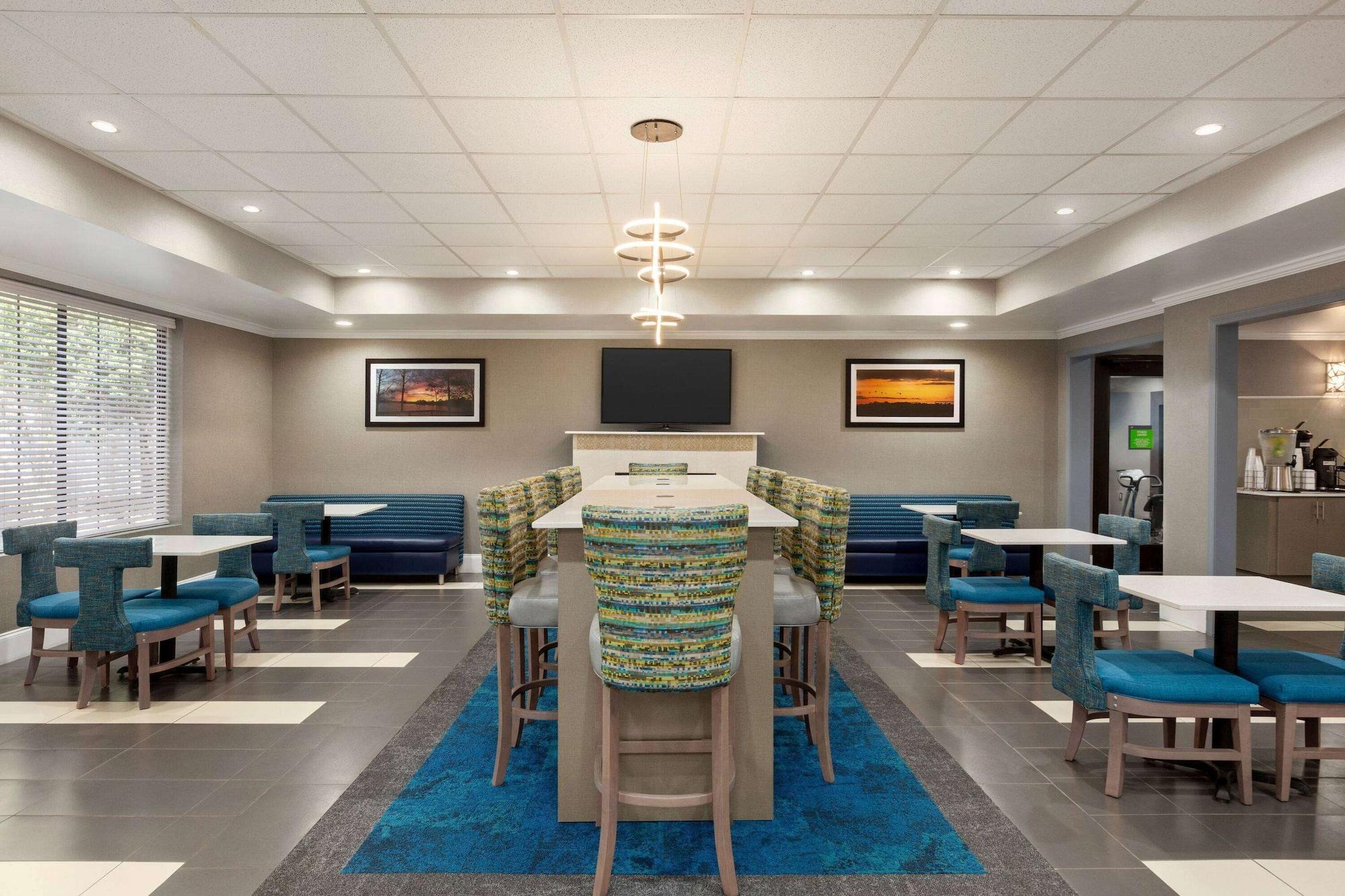 Restaurant La Quinta Inn & Suites by Wyndham Dublin