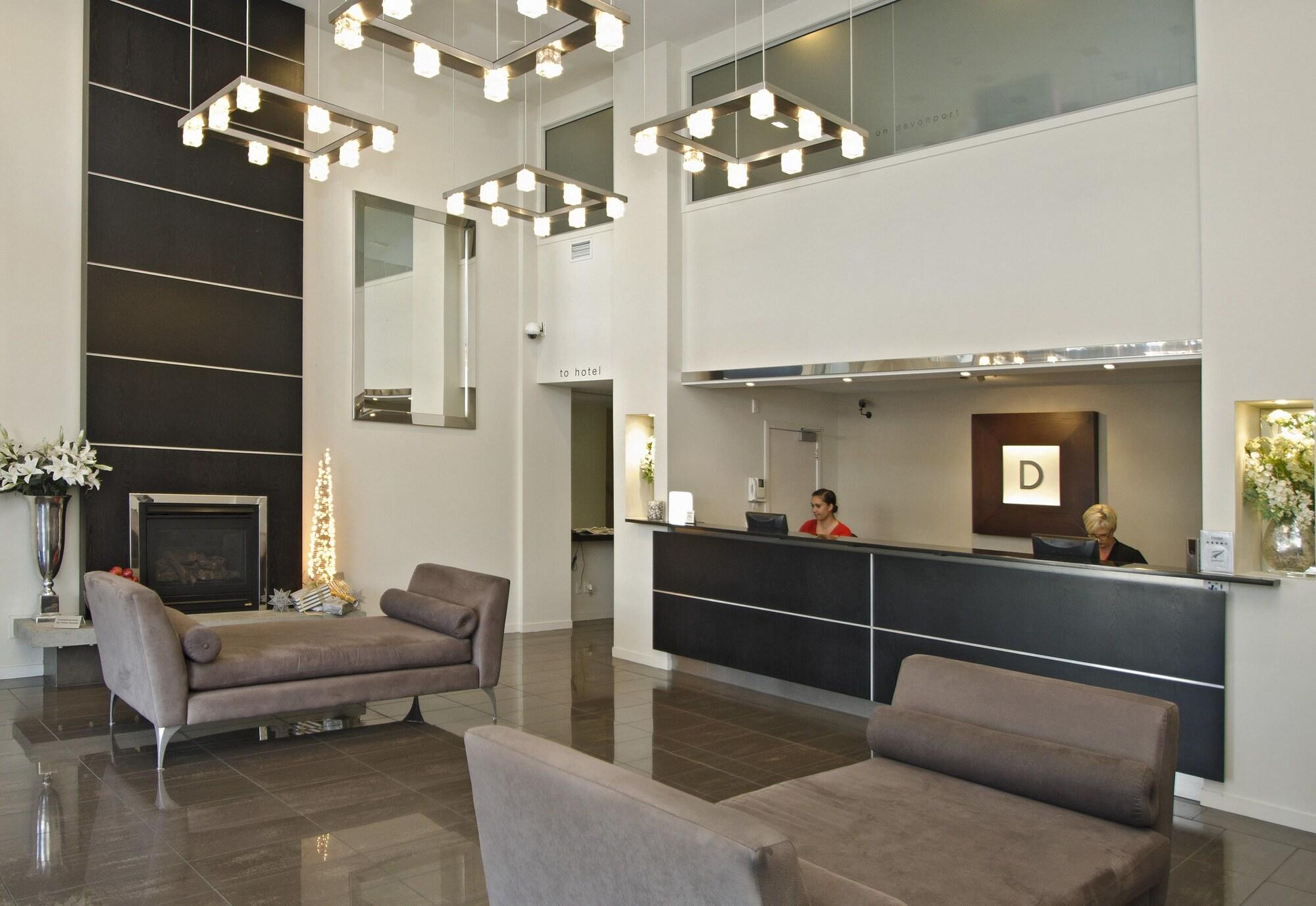 Vista Lobby Hotel on Devonport