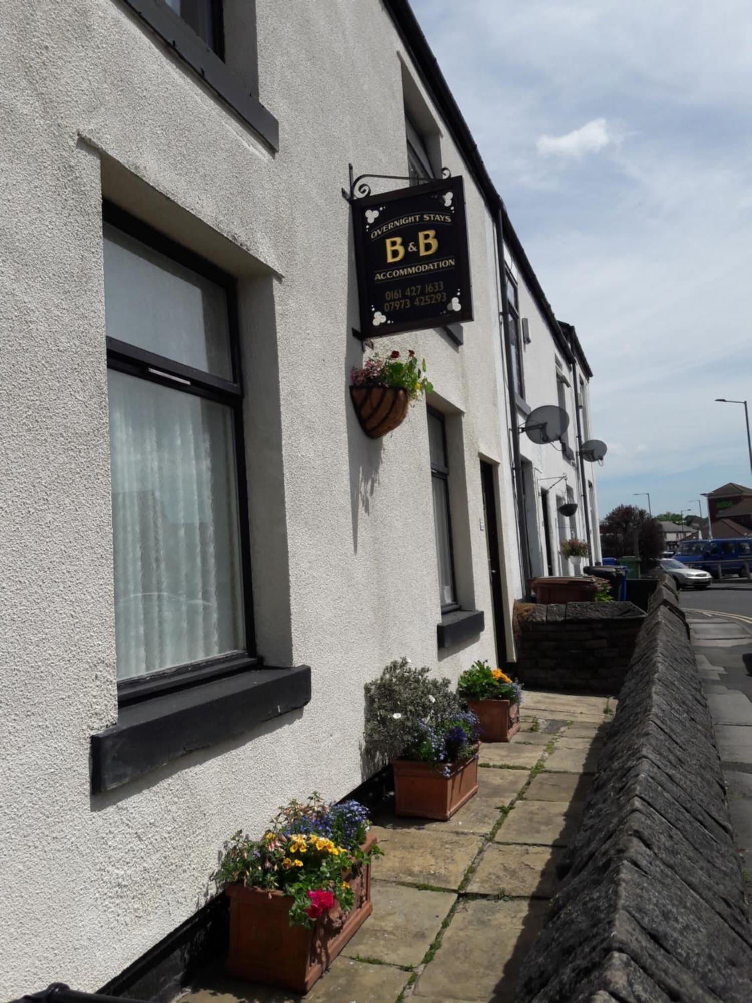 Vista Exterior Overnight Stays Stockport