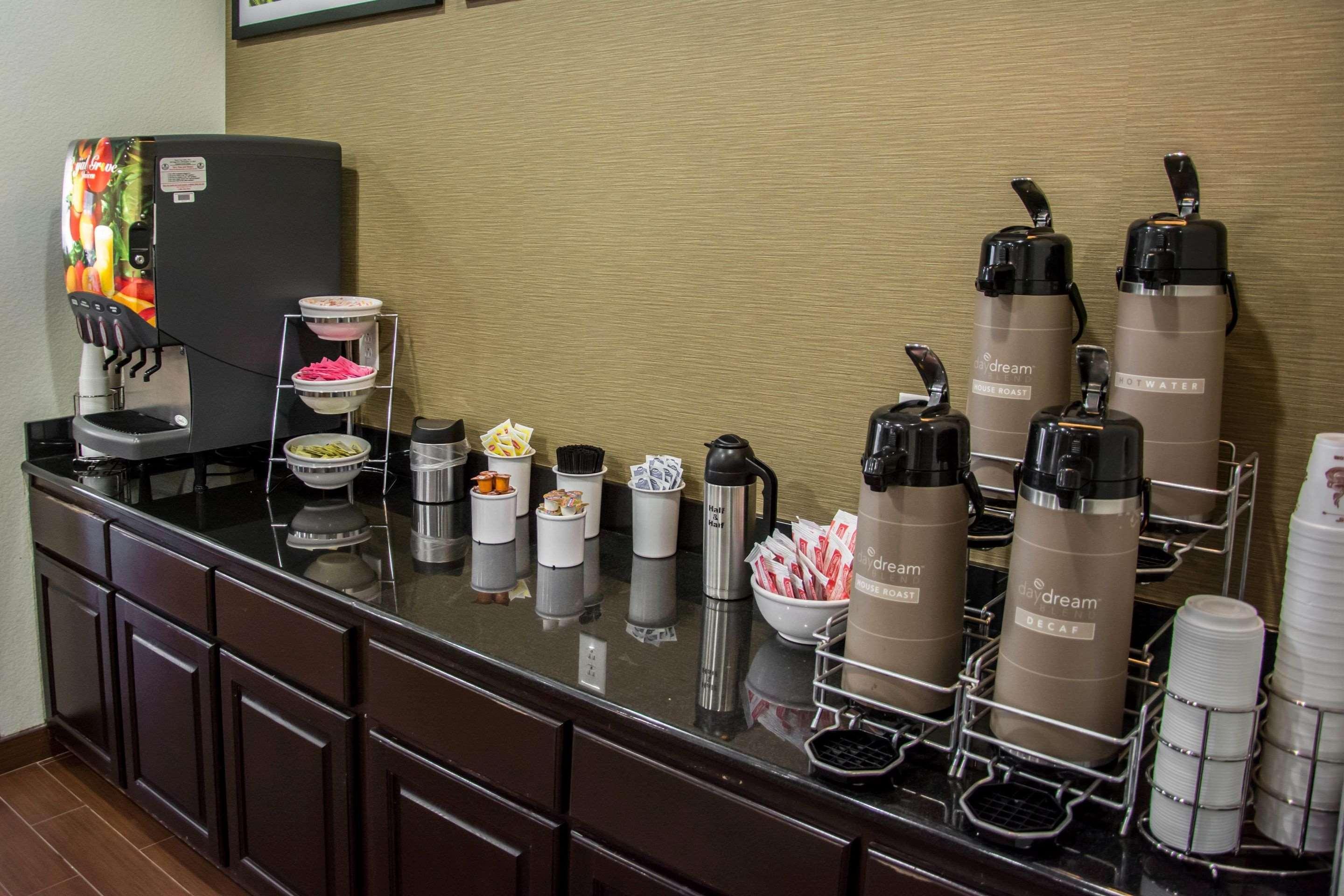 Restaurant Sleep Inn & Suites Center