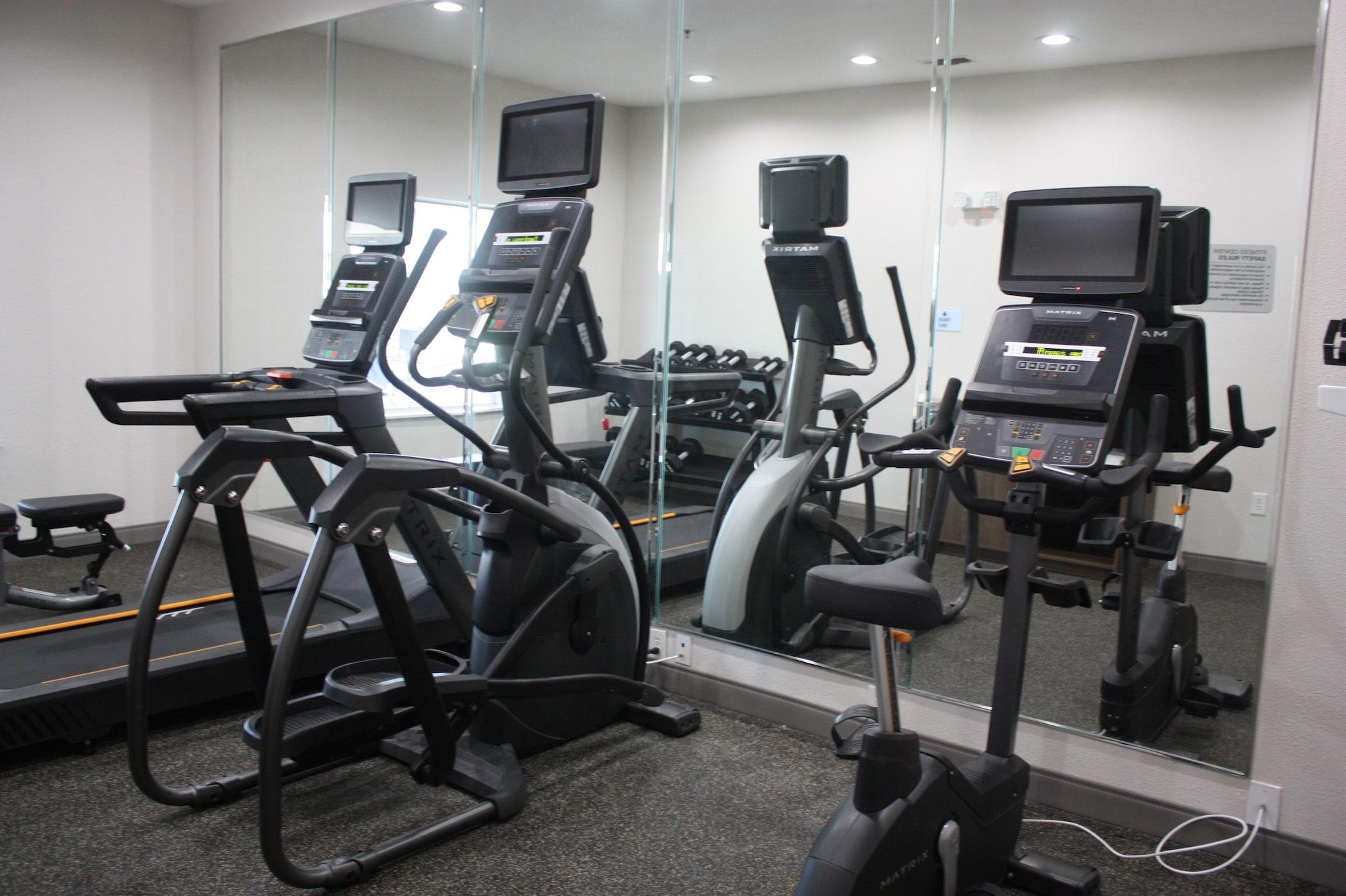 Gimnasio Holiday Inn Express Hotel & Suites Shamrock North by IHG