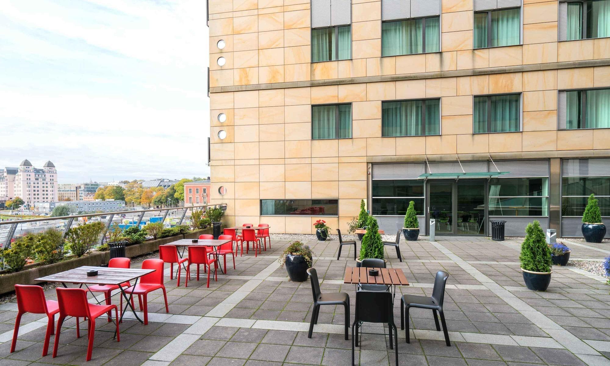 Vista Exterior Thon Hotel Opera