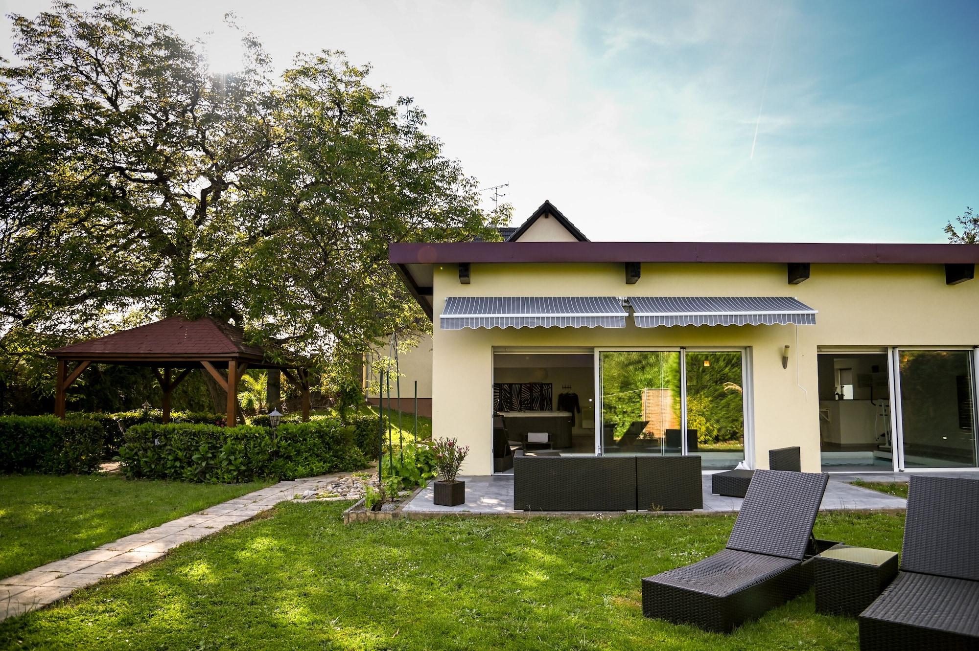 Vista Exterior La Part des Anges