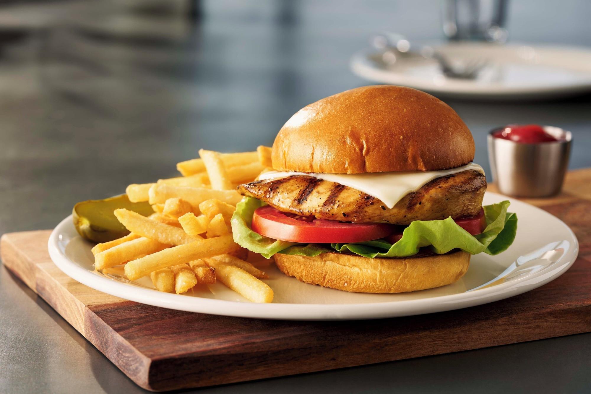 Restaurant Four Points by Sheraton Milwaukee Airport