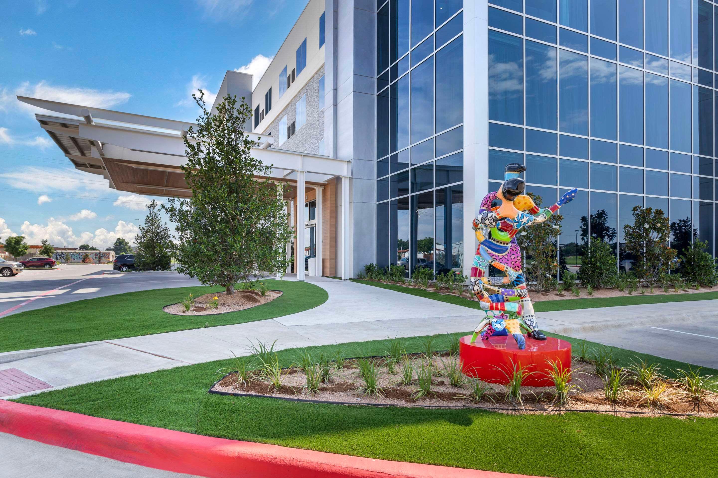 Vista Exterior Cambria Hotel Waco University Riverfront