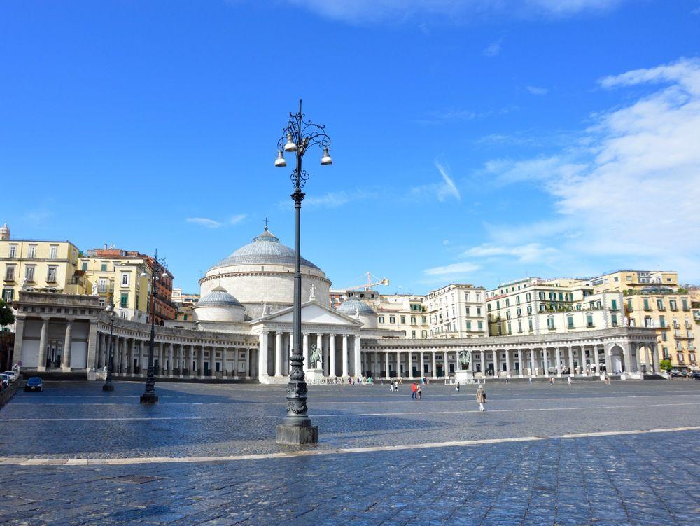 Variados (as) Relais Piazza del Plebiscito