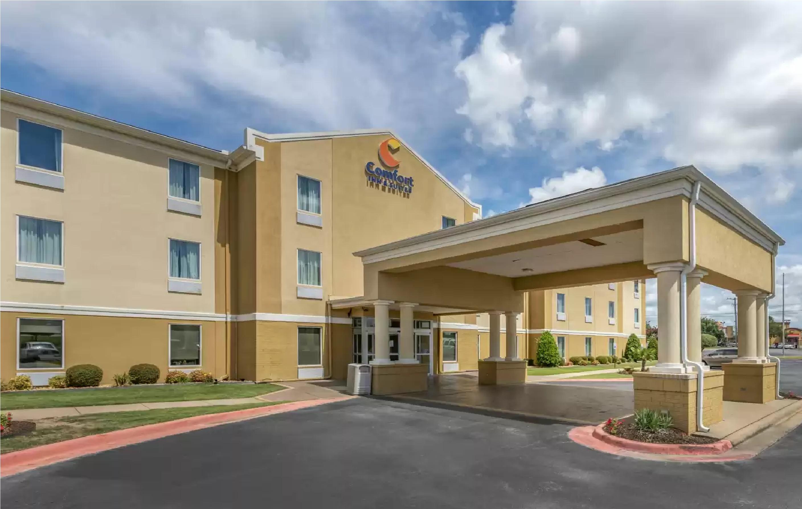 Vista Exterior Comfort Inn & Suites Bryant - Benton
