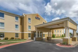 Alojamiento - Comfort Inn & Suites Bryant - Benton