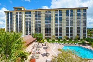 Paquete - Rosen Inn, closest to Universal