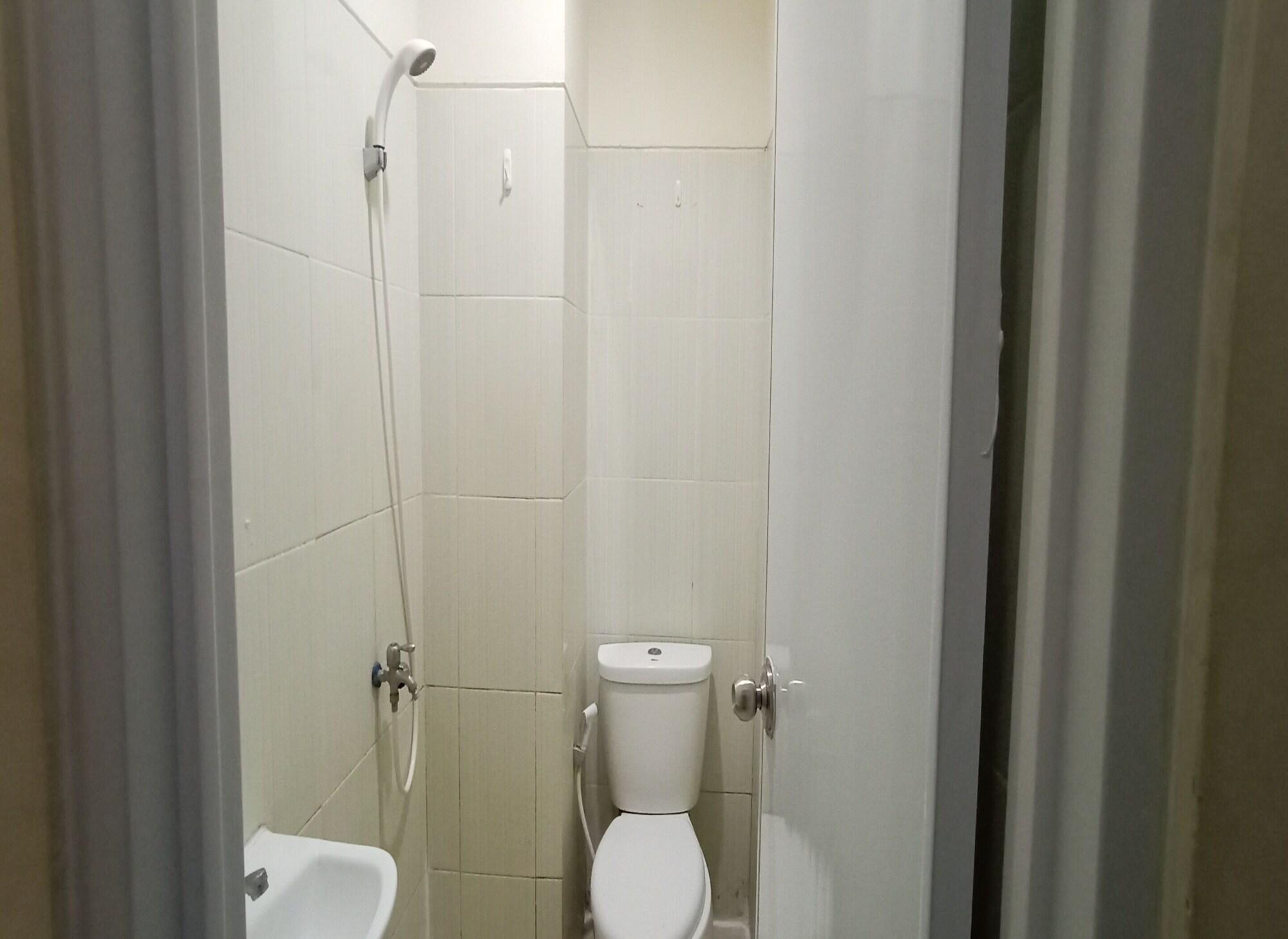 Equipamiento de Habitación Giant Kost