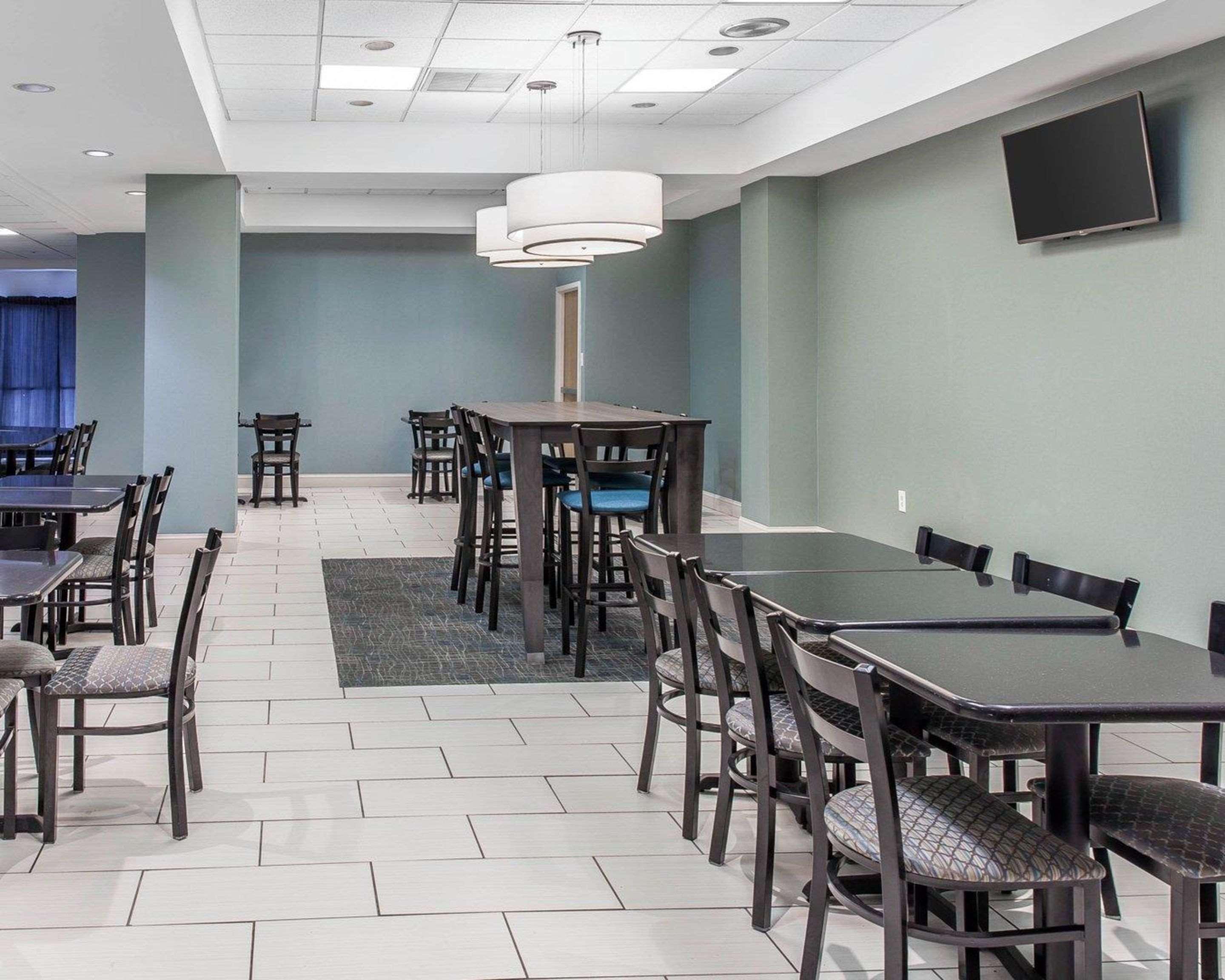Restaurant Clarion Hotel & Suites BWI Airport North