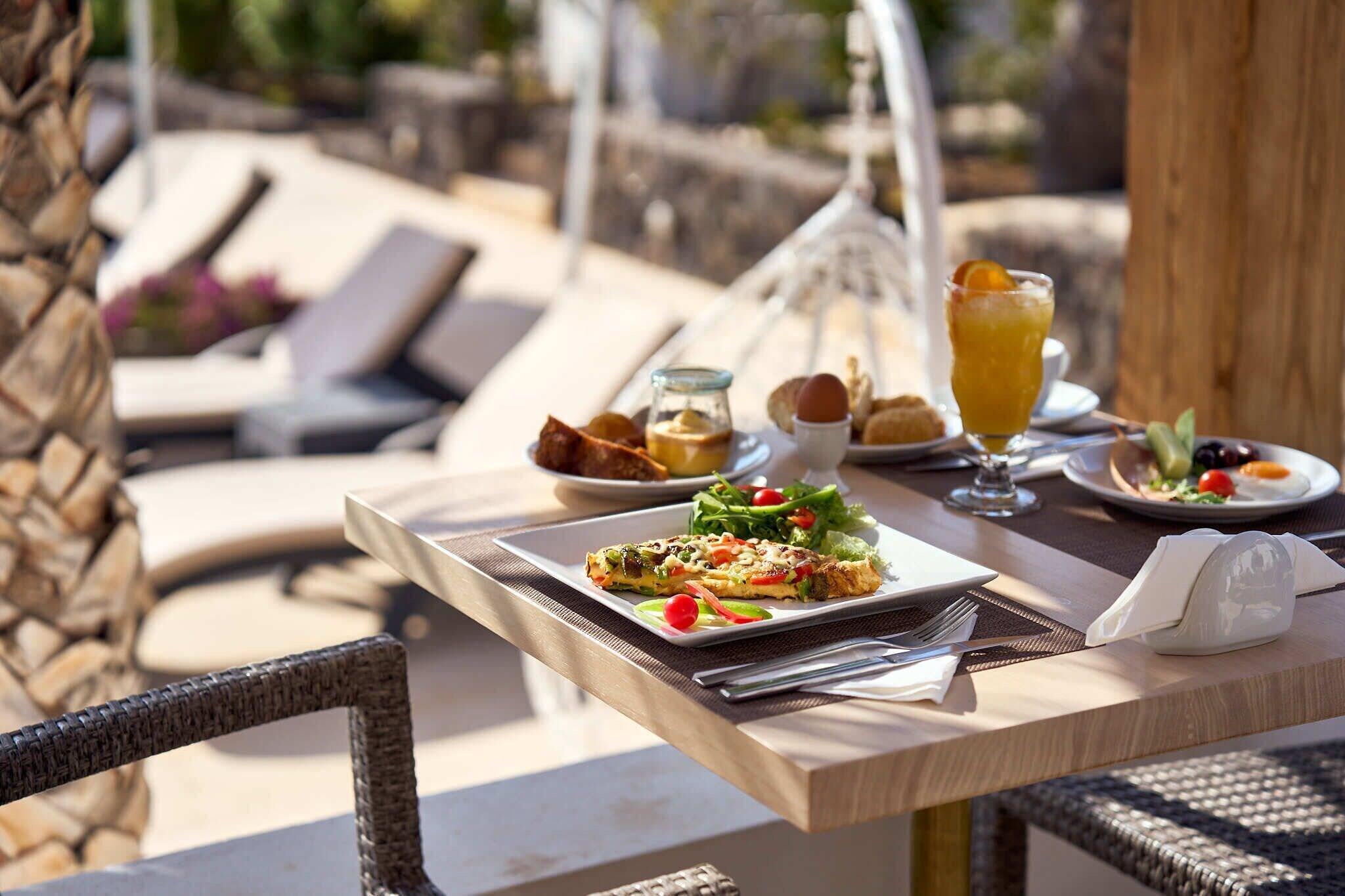 Vista Exterior Aurora Luxury Suites