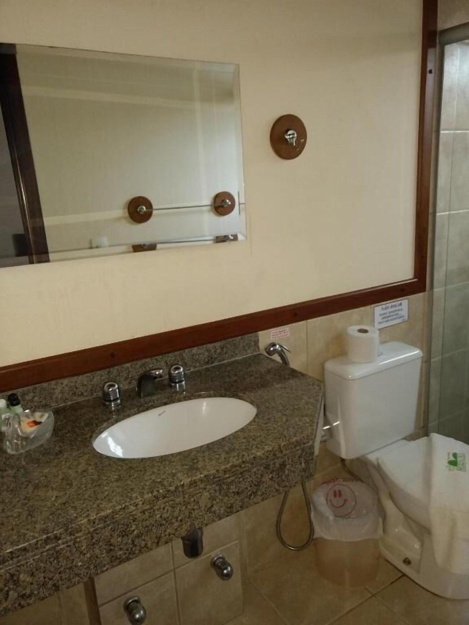 Equipamiento de Habitación Pousada Muriqui