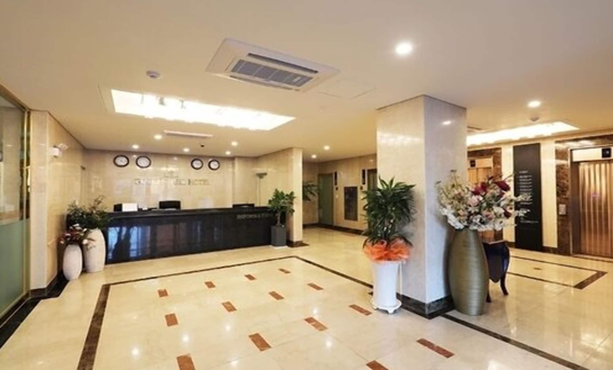 Vista Lobby Paju Golden Hill