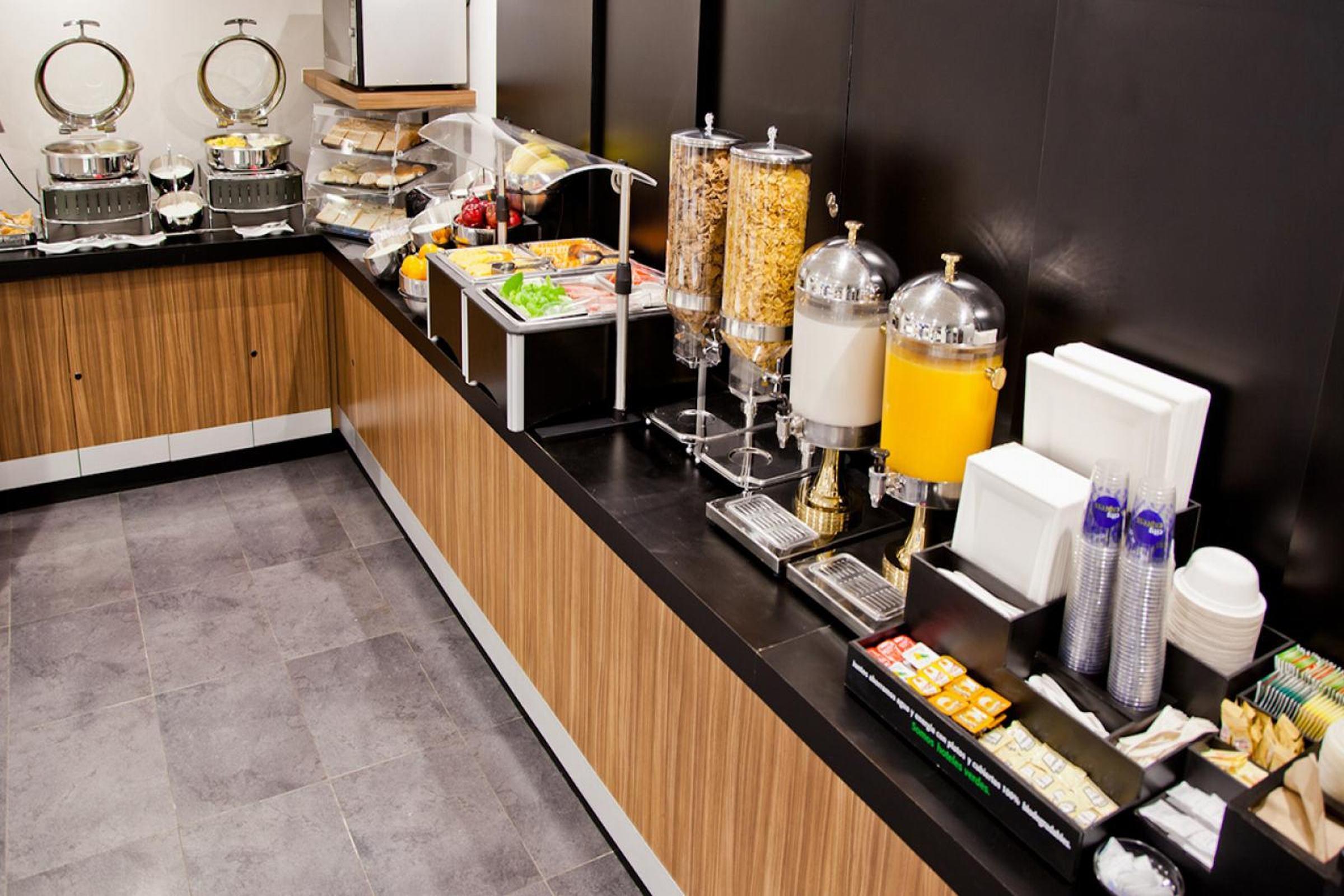 Restaurant City Express by Marriott Tepic
