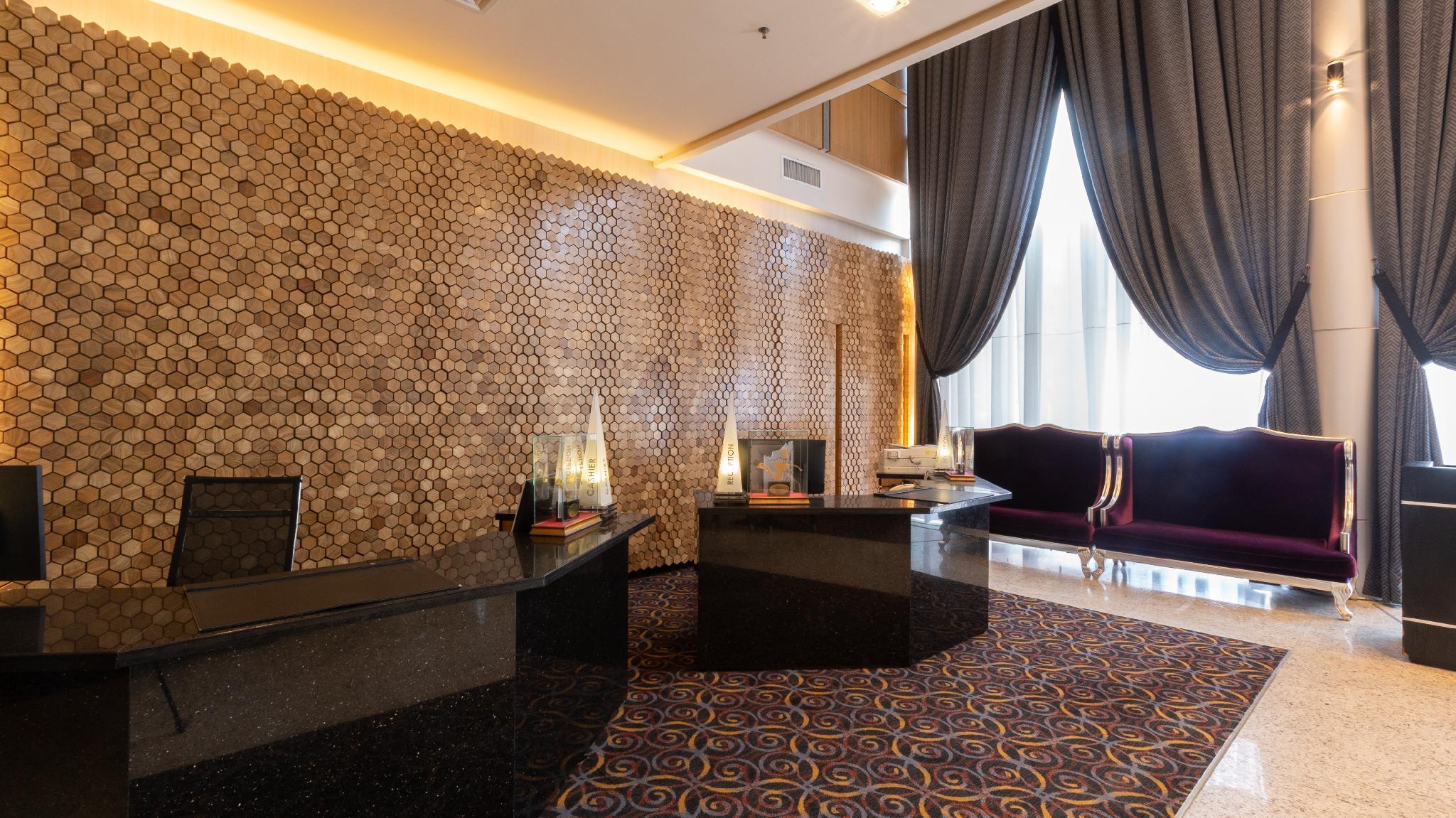 Vista Lobby New World Suites