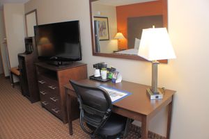 Alojamiento - Best Western Inn & Suites