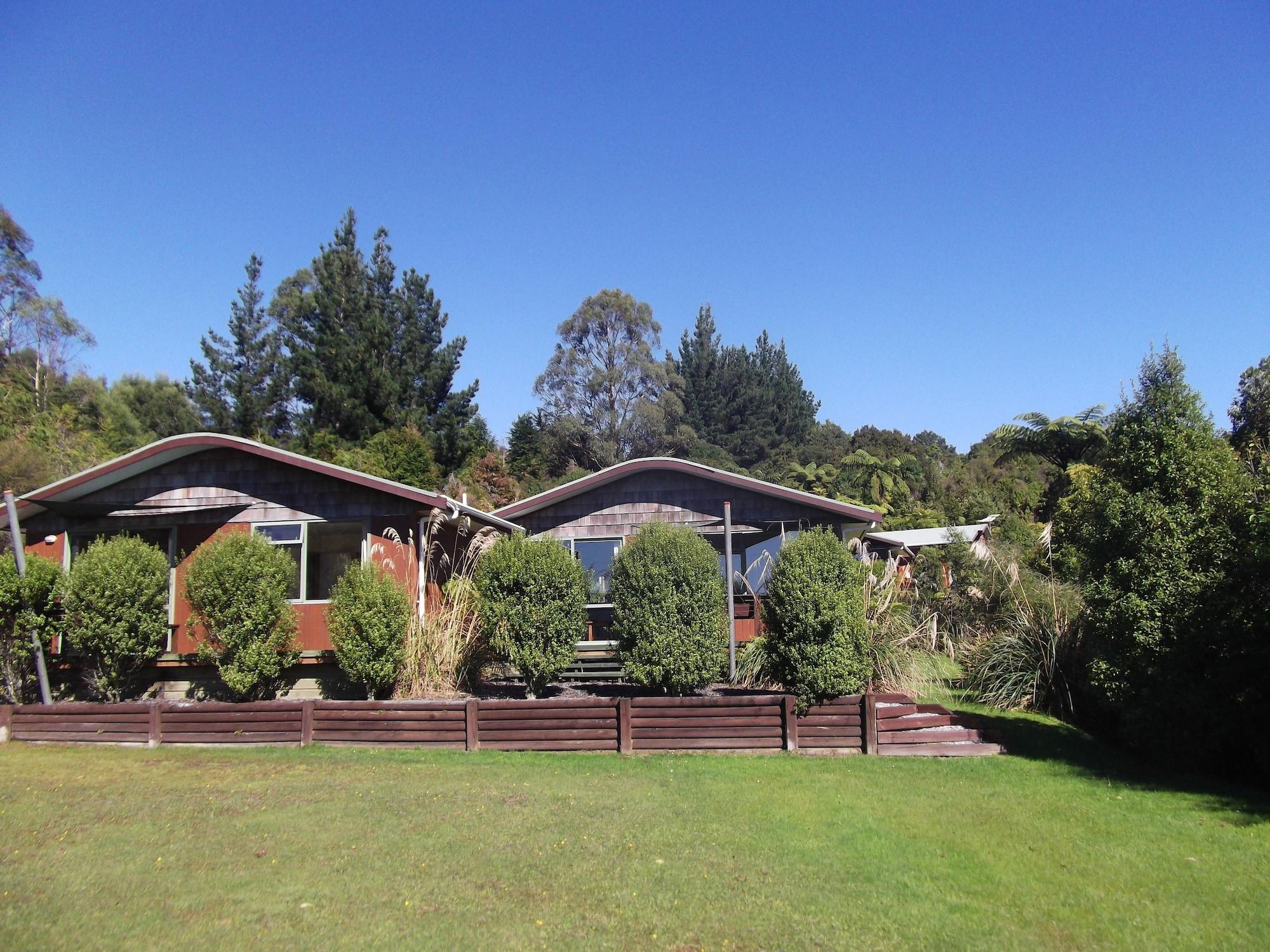 Vista Exterior Goldfield Suites