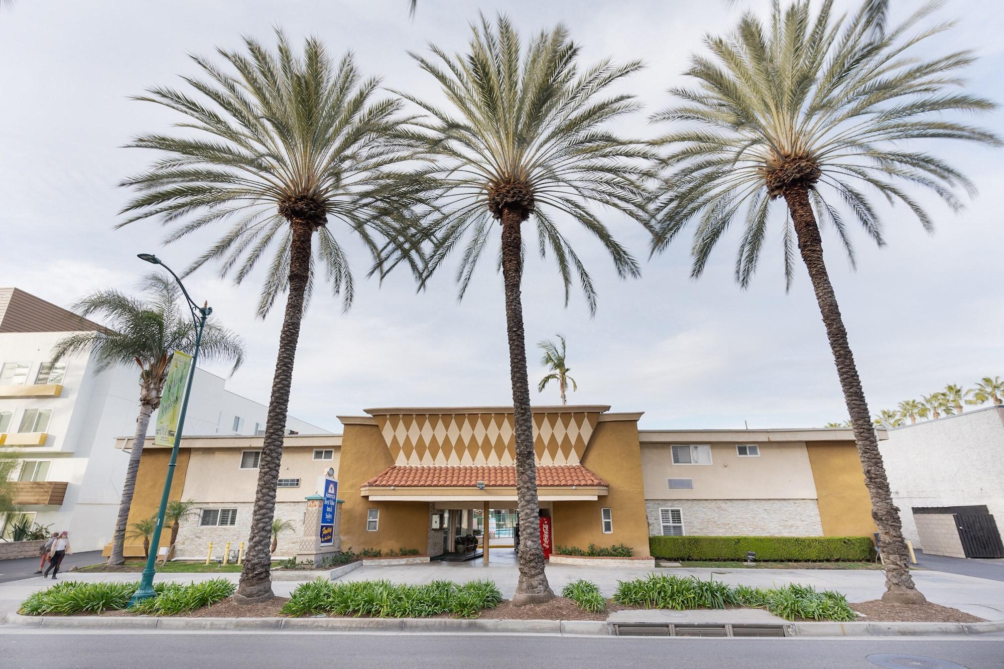 Vista Exterior Americas Best Value Inn & Suites Anaheim Convention Center