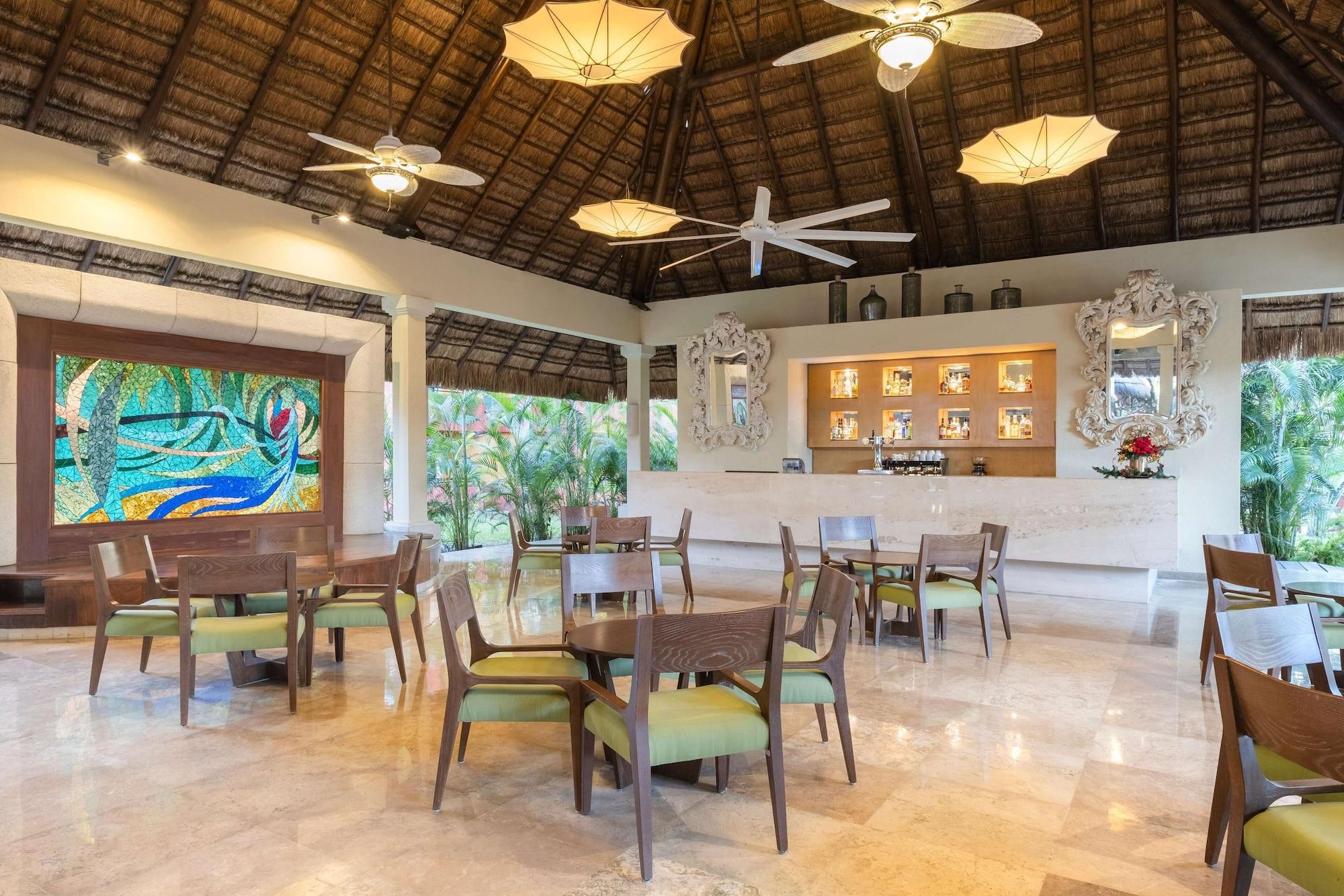 Restaurant Iberostar Waves Quetzal - All Inclusive