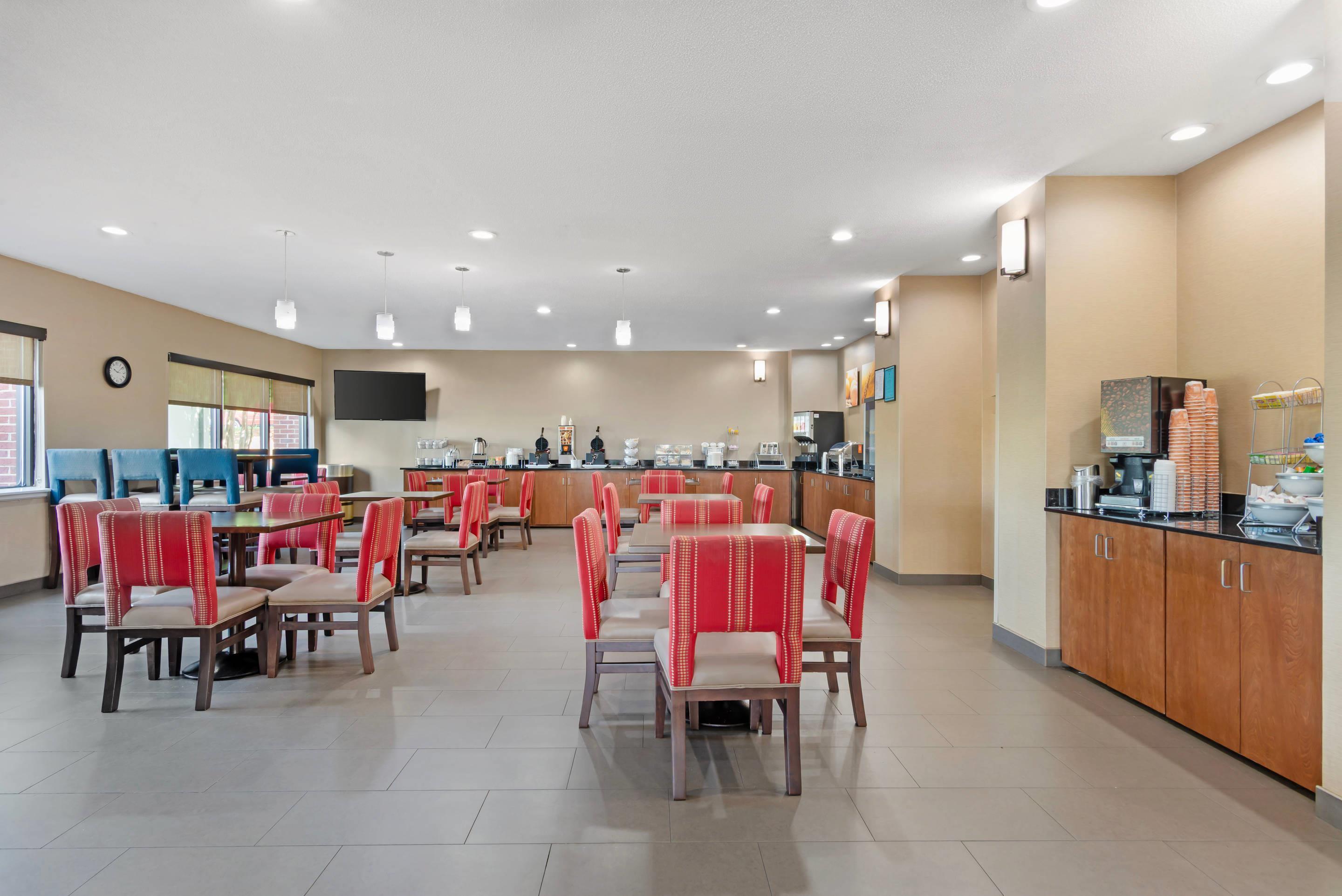 Restaurant Comfort Suites Oxford I-20 exit 188