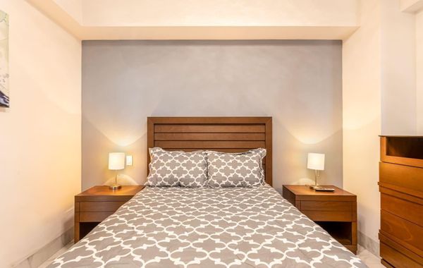 New 2 BR Condo Right Next to the Beach - Pool - Hoteles económicos en Cabo San Lucas