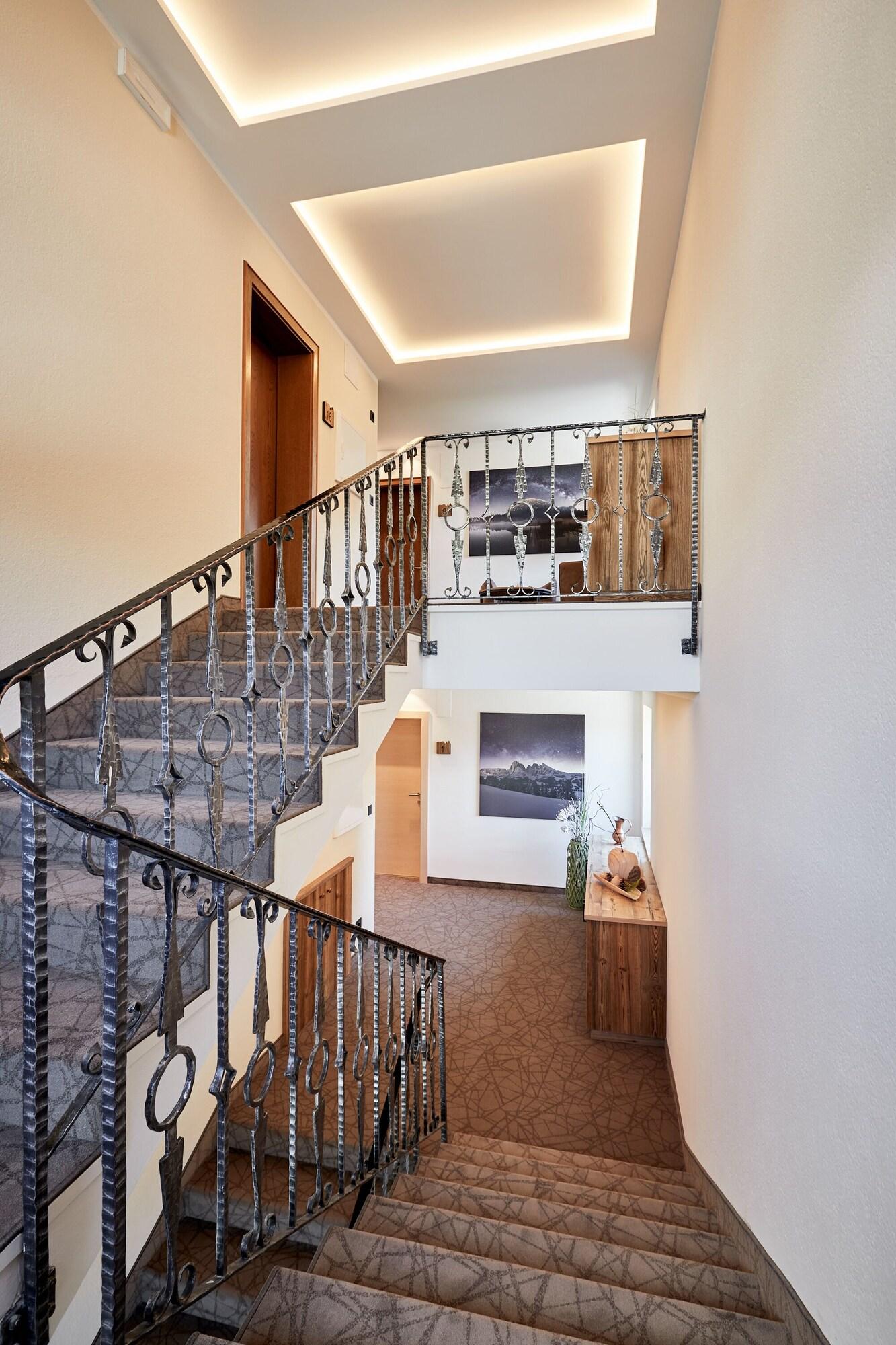 Vista Lobby Hotel Garni Savoy