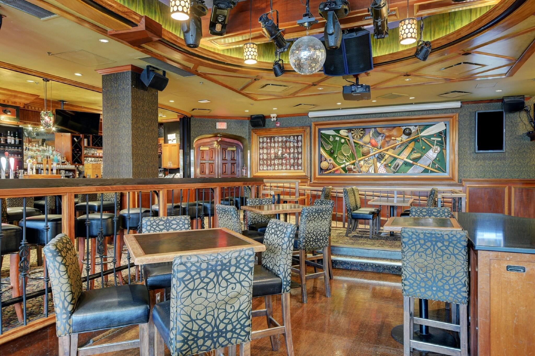 Bar/Salón Strathcona Hotel