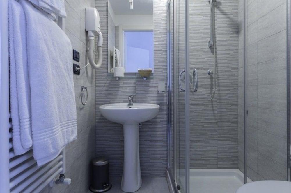 Hotel Easy Venice Room