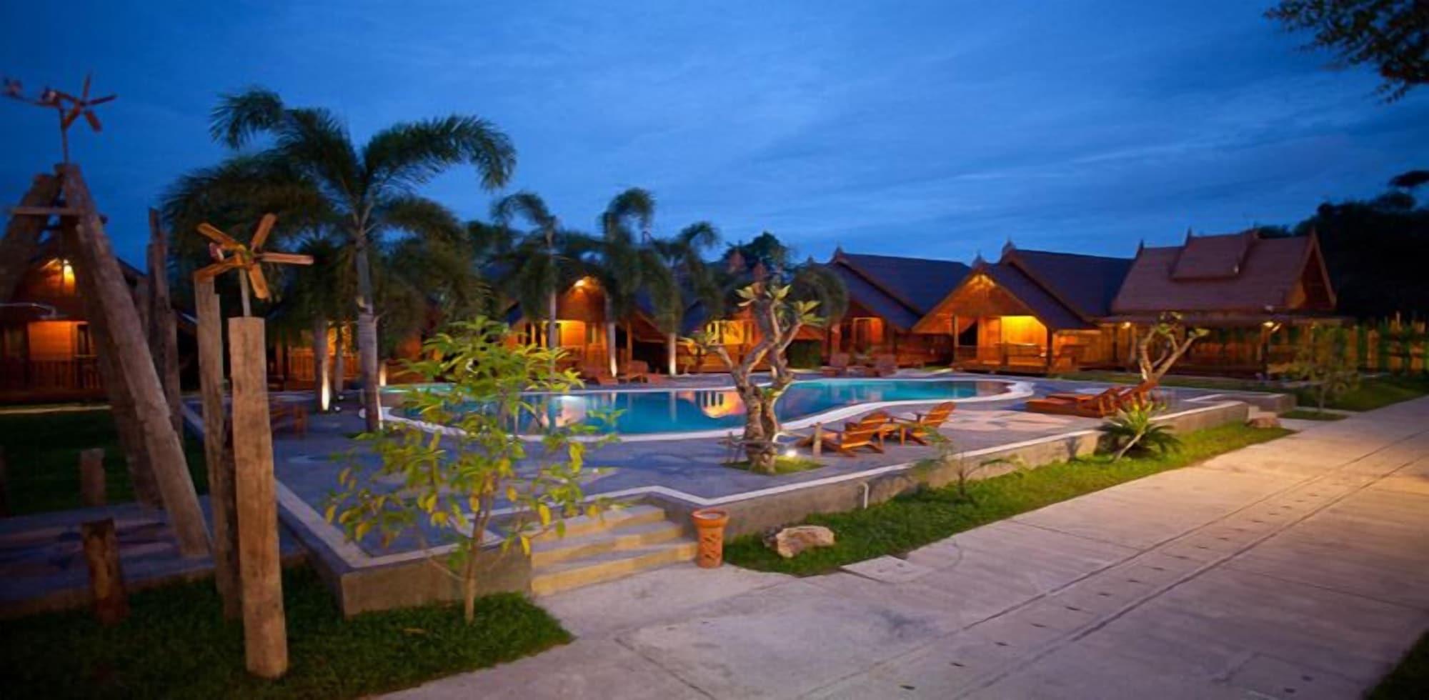 Varios Srisawat Resort