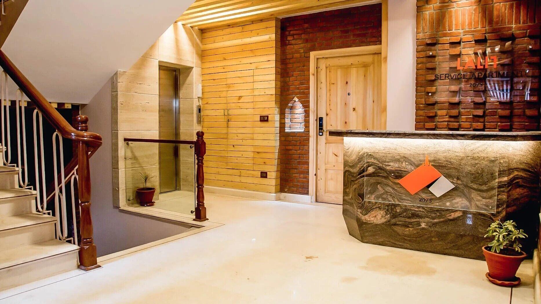 Vista Lobby Lalit Service Apartment