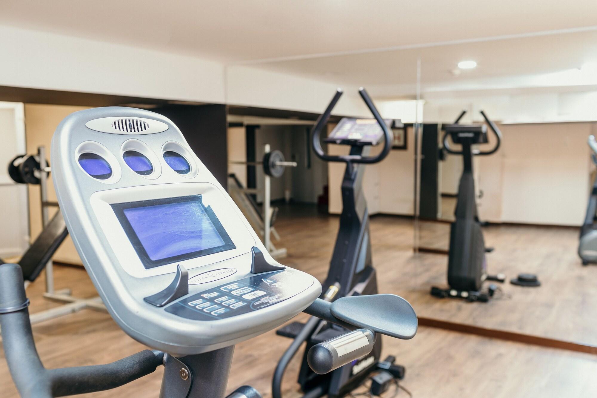 Gimnasio HOTEL SAHAT