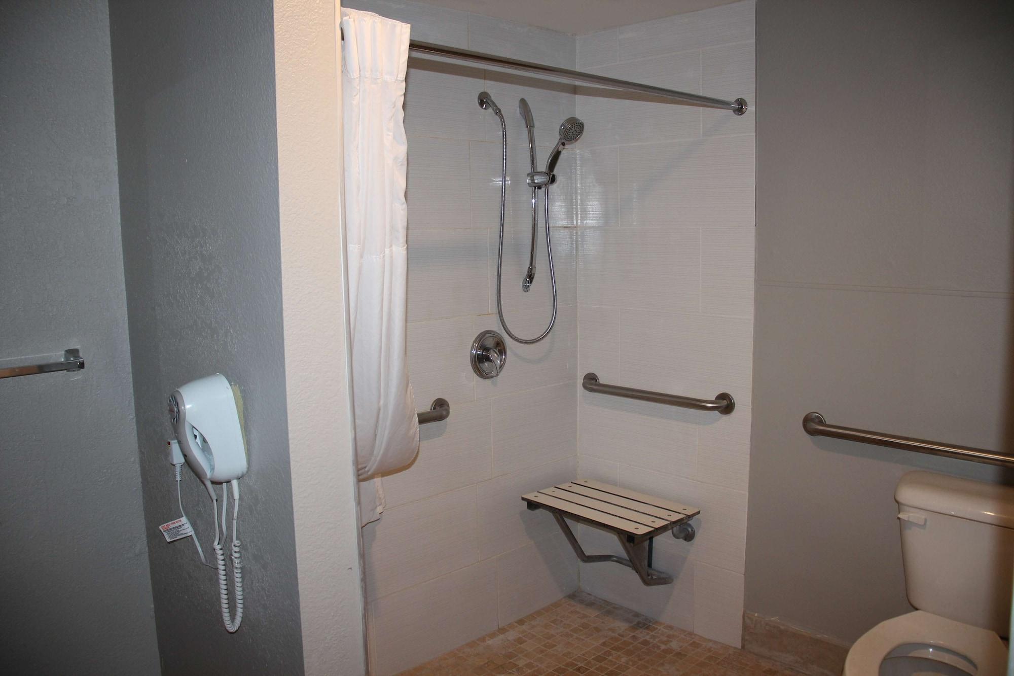 Equipamiento de Habitación Boca Suites Deerfield Beach, SureStay Collection by BW