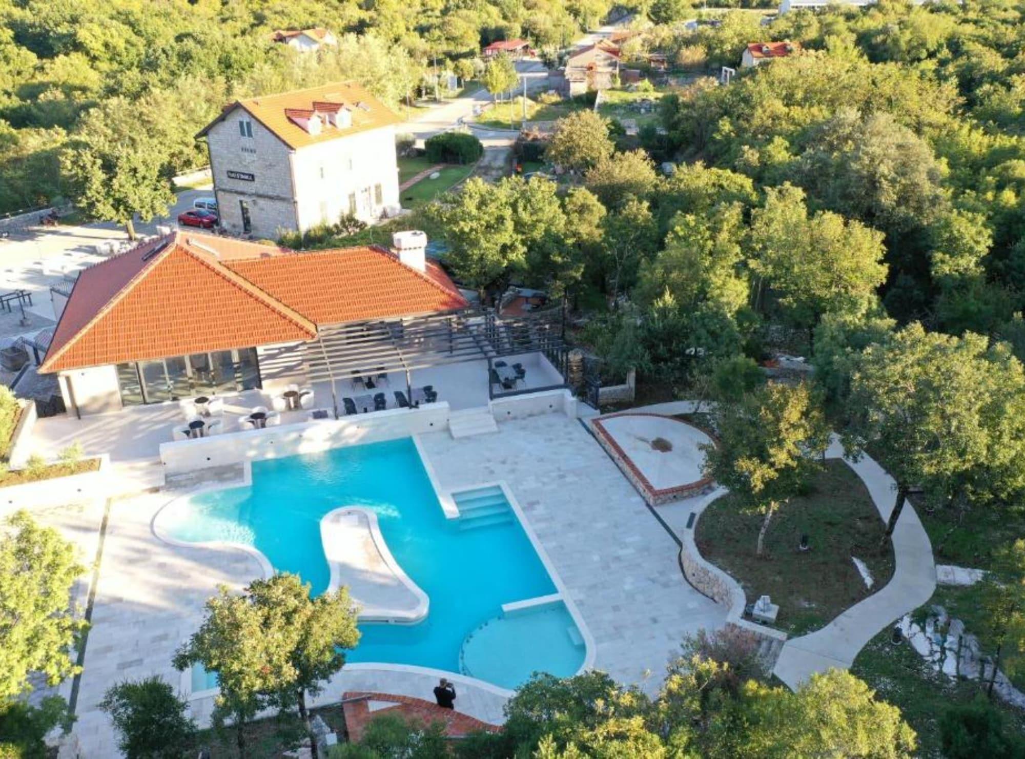 Vista Piscina Stanica The Imperial Route Heritage Experience