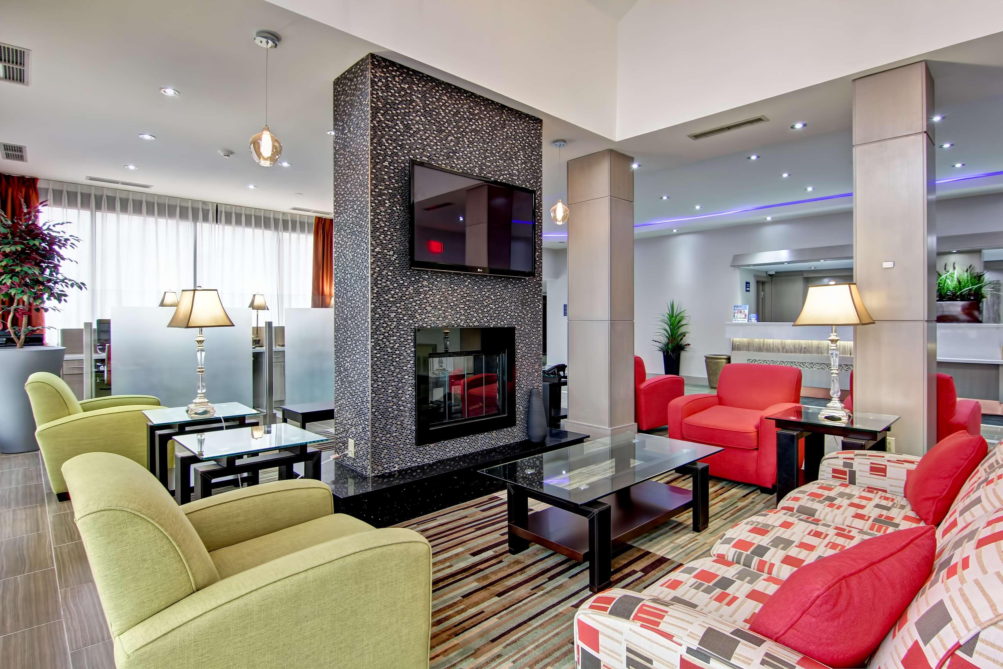 Vista Lobby Best Western Plus Toronto North York Hotel & Suites