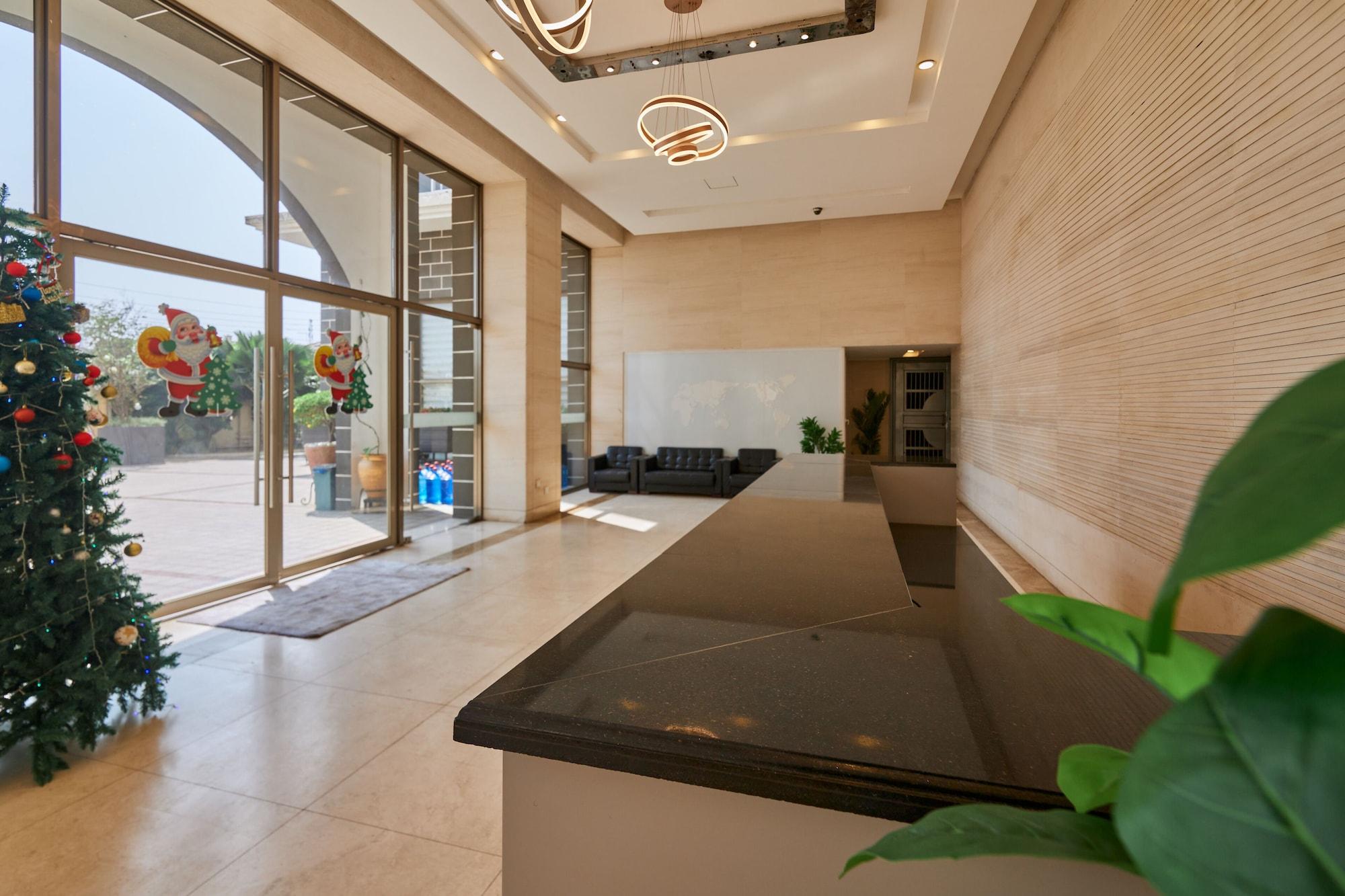 Vista Lobby Chateau Towers Hotel Apartment