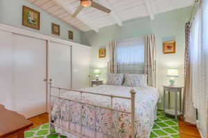 Alquiler Vacacional - Quintessential Ocean Beach cottage just 1 block from the beach!